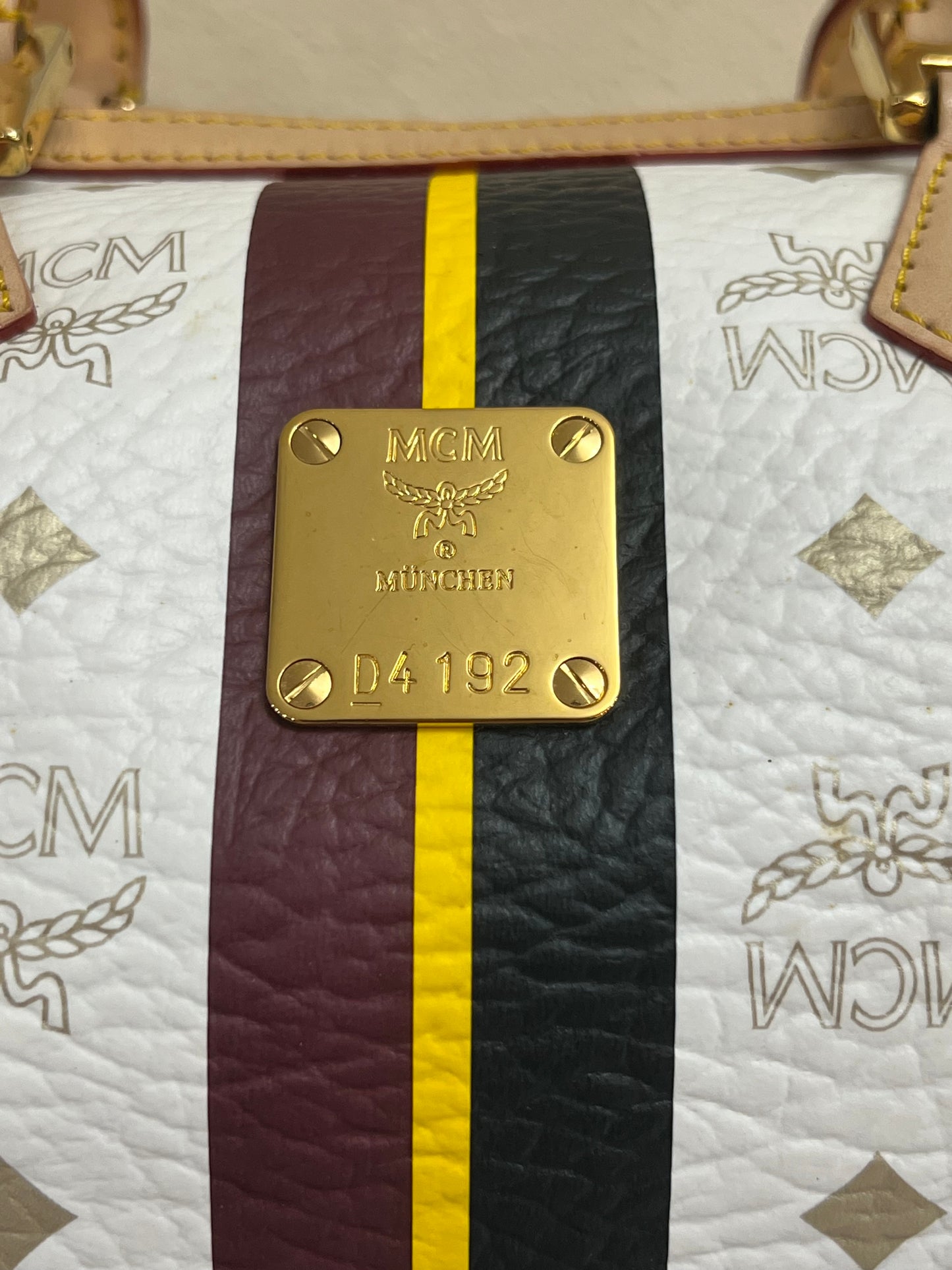 MCM BOSTON WHITE 30