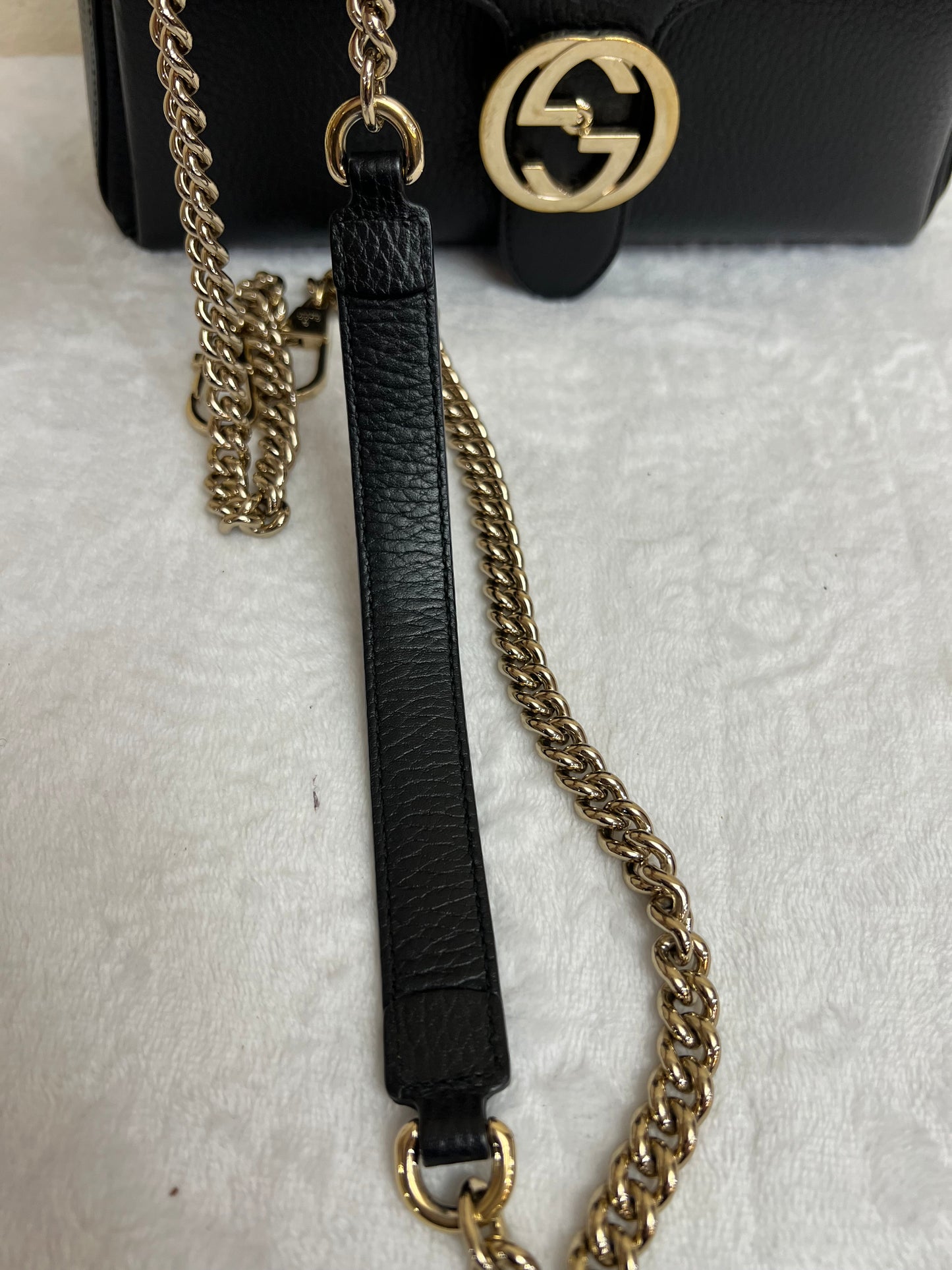 INTERLOCKING TOP HANDLE BLACK