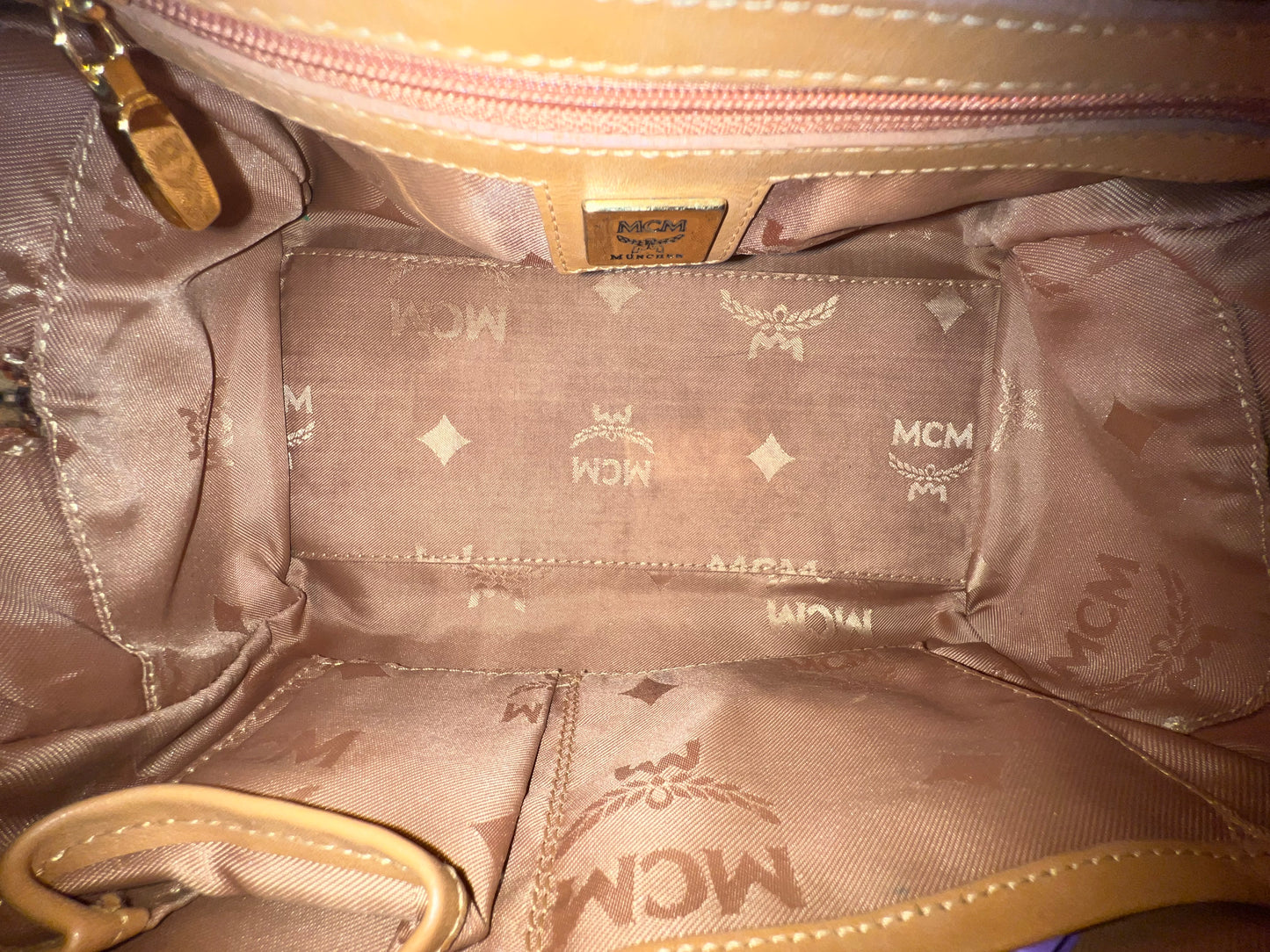 MCM BOSTON 20 COGNAC W/ TRAP