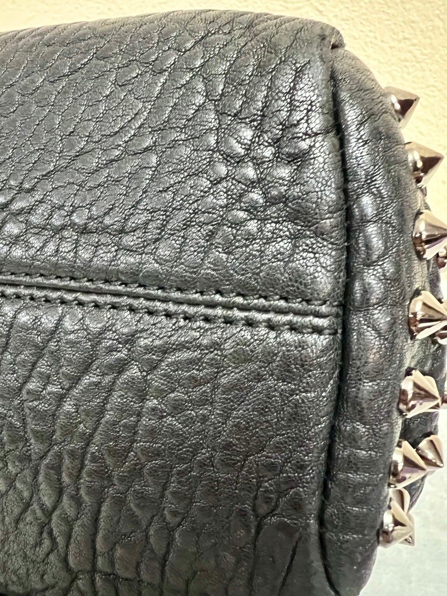 MCM 2WAY STUDS LTD BLACK