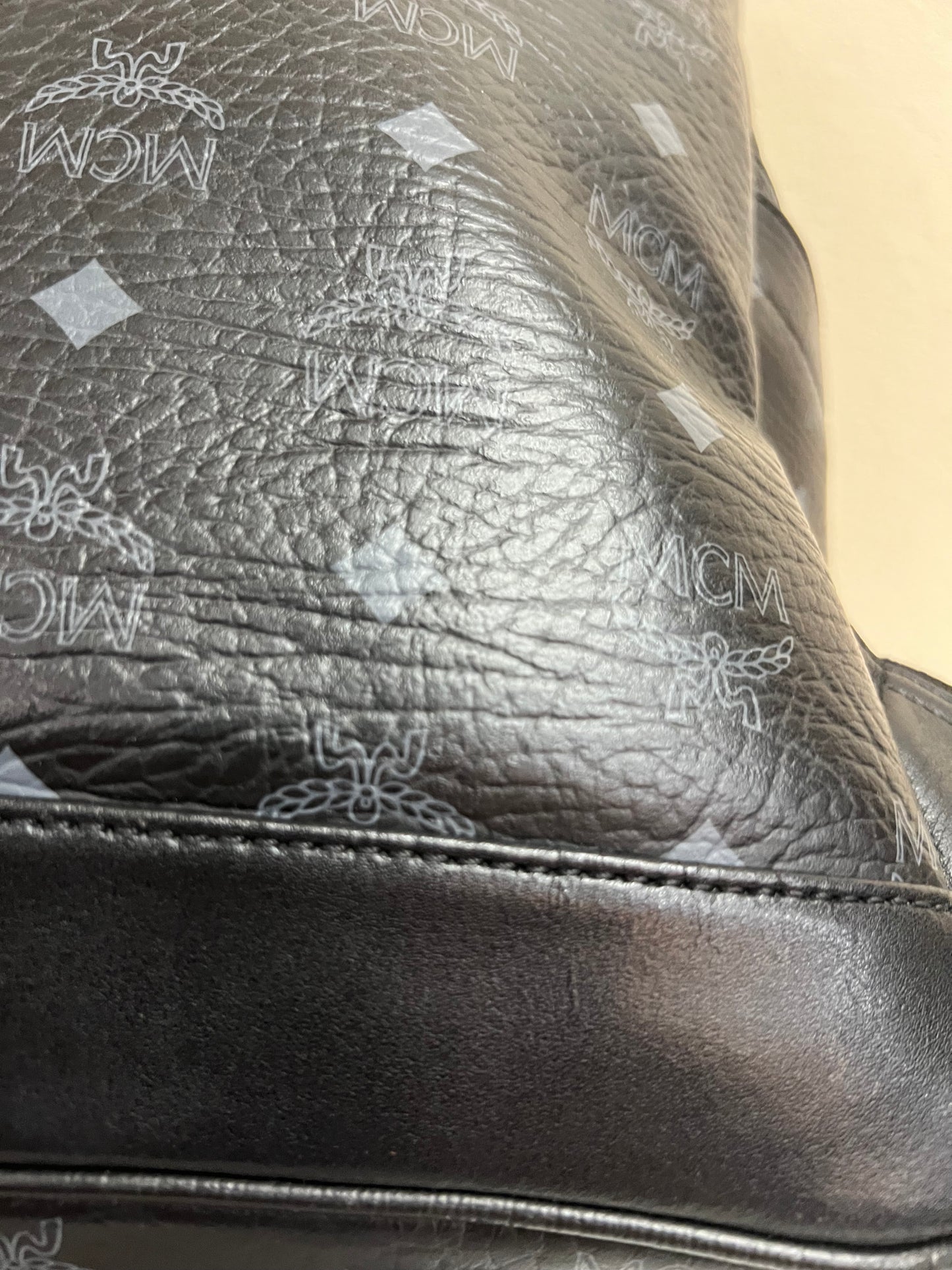 MCM BAGPACK BLACK LTD