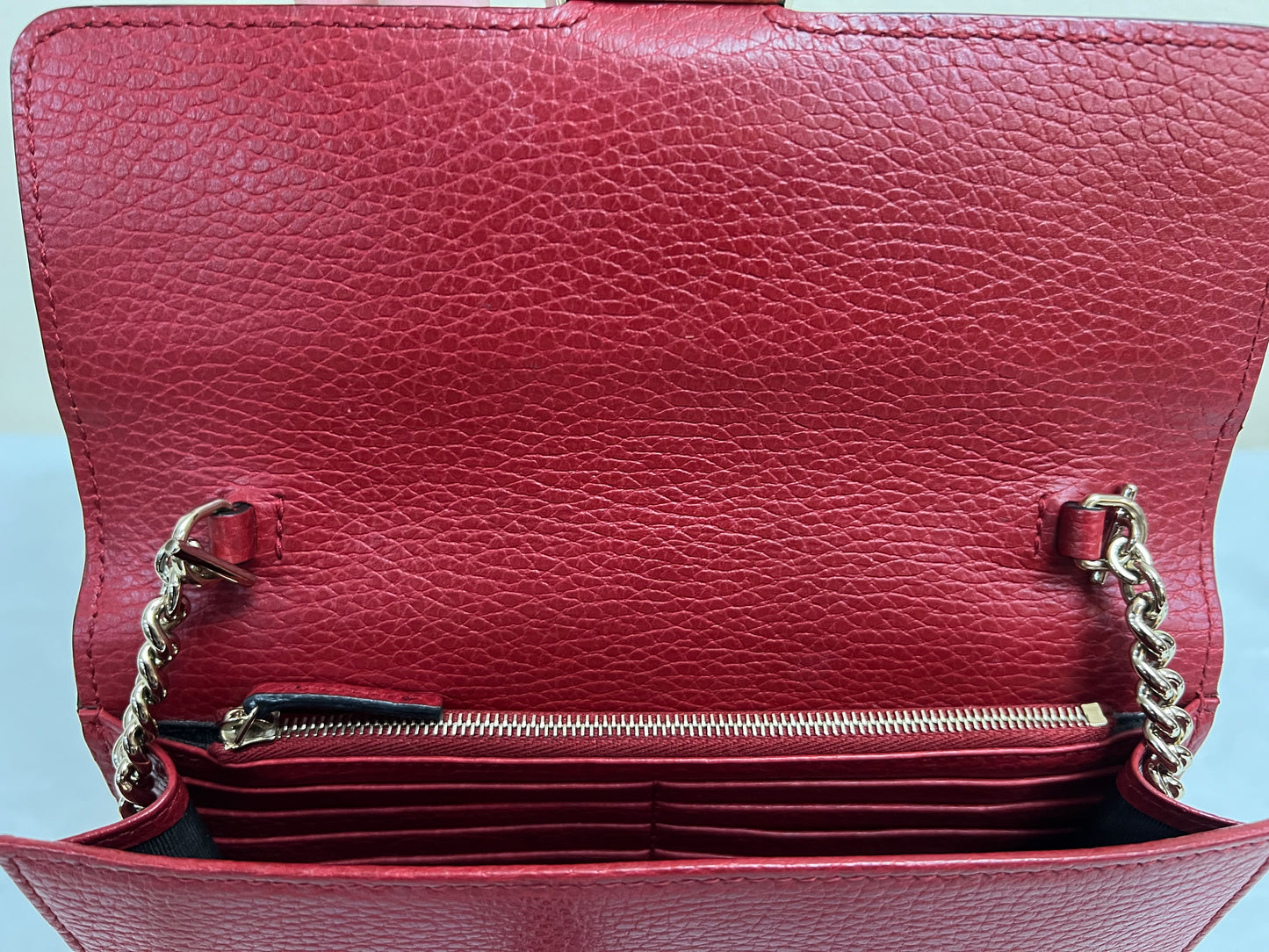 INTERLOCKING WALLET ON CHAIN