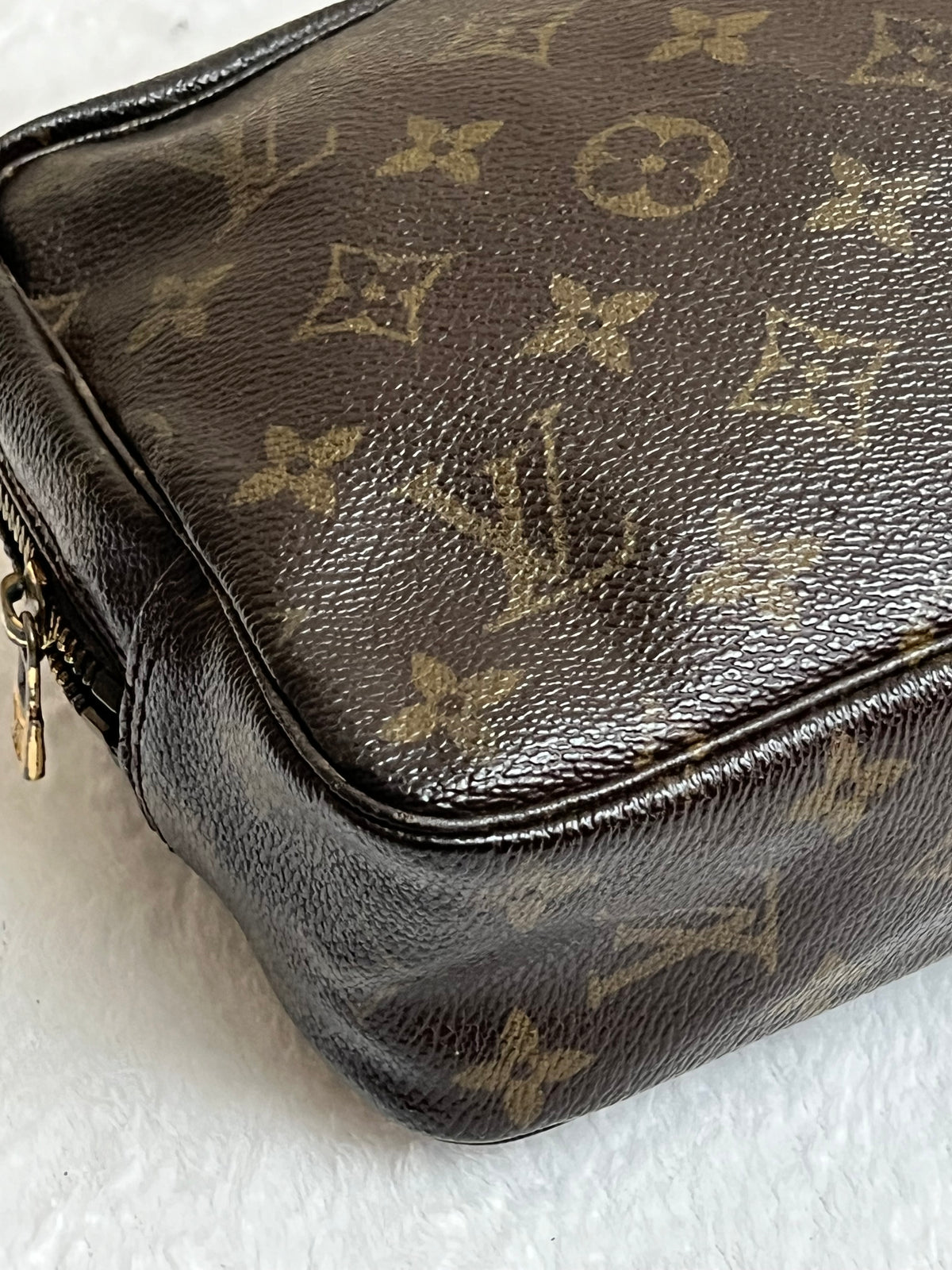 TROUSSE 23 MONO