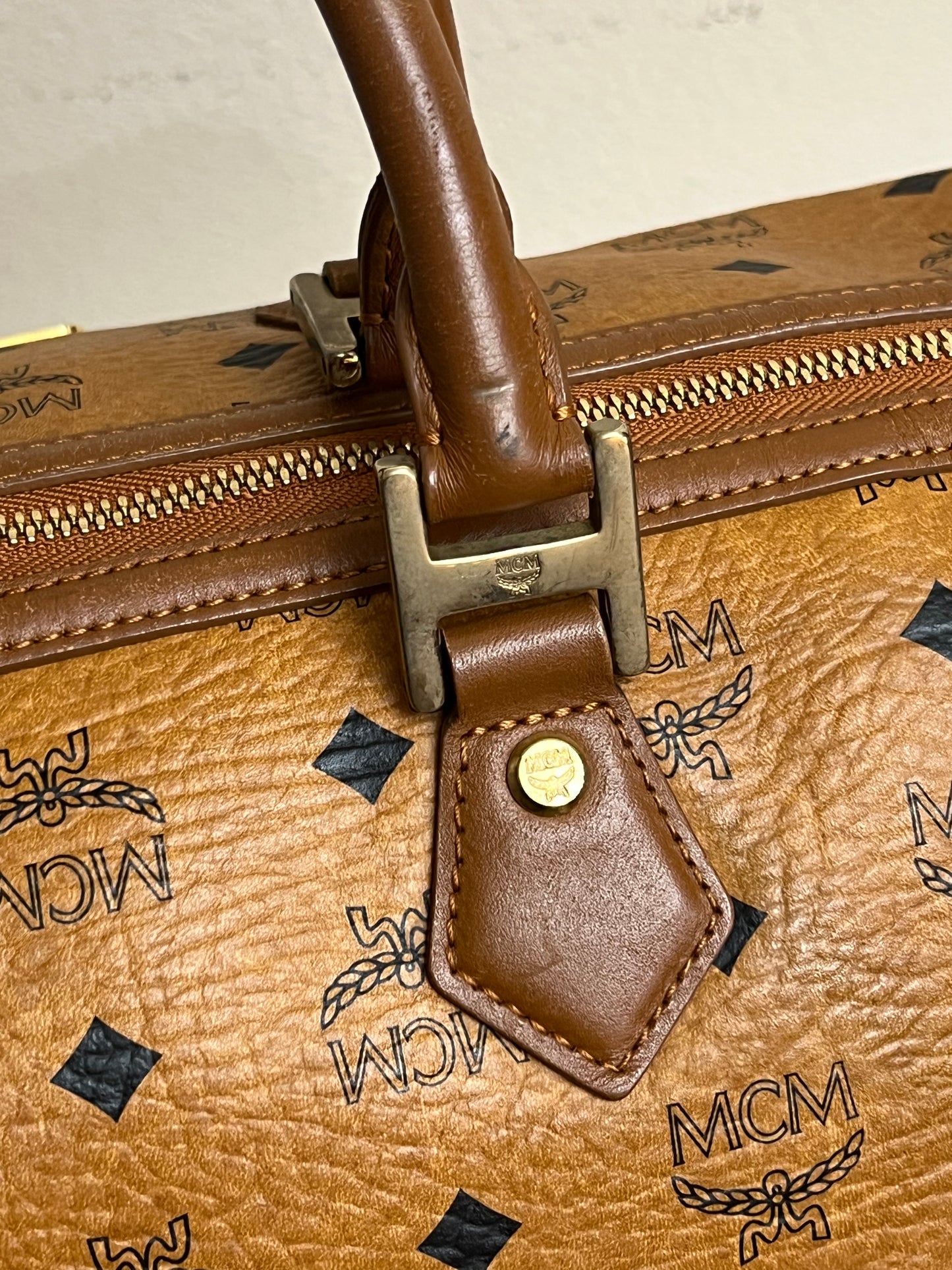 MCM DUFFLE 40 COGNAC