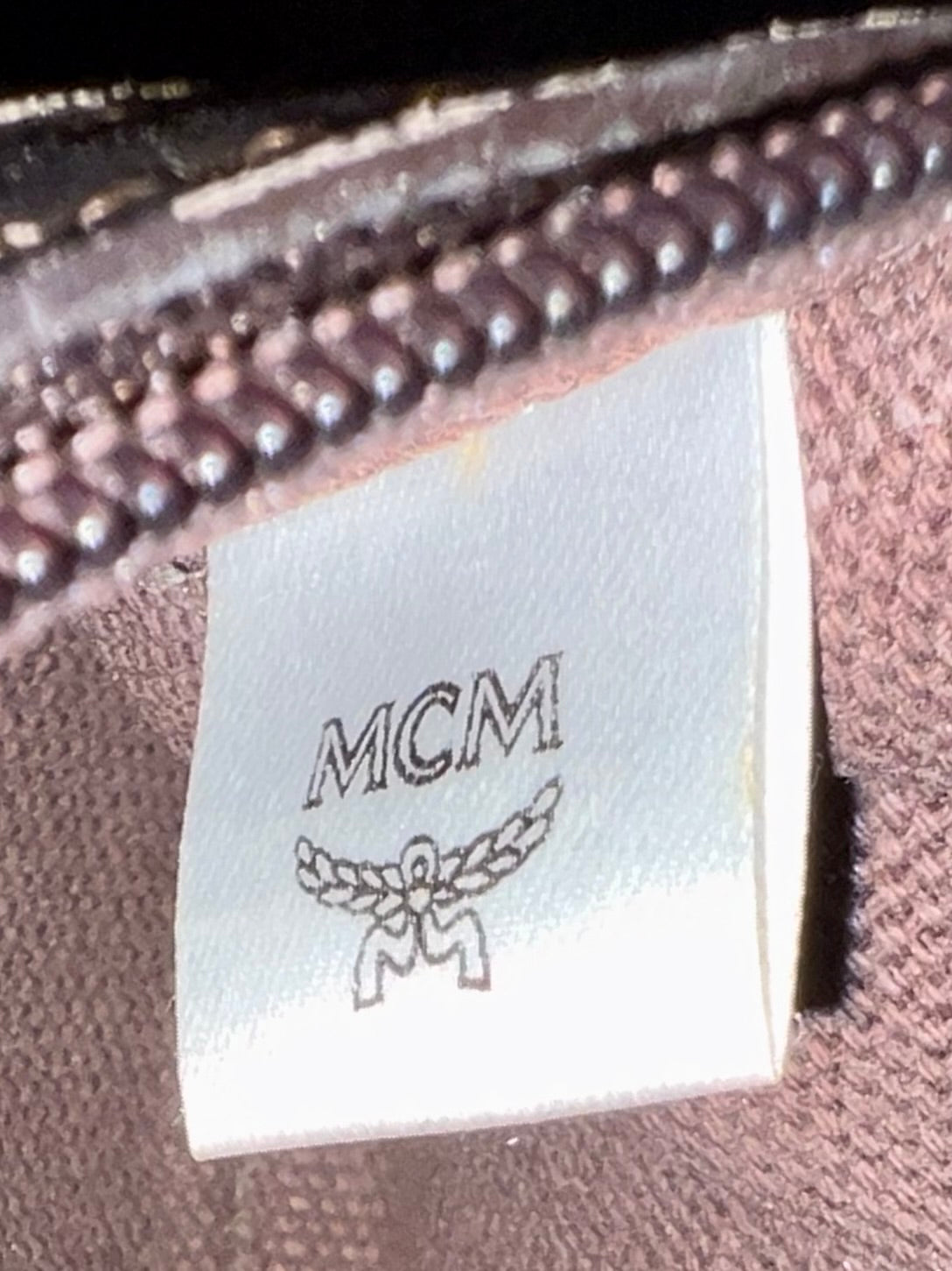 MCM CHOCO W/ BONE BLUE STRPES MM