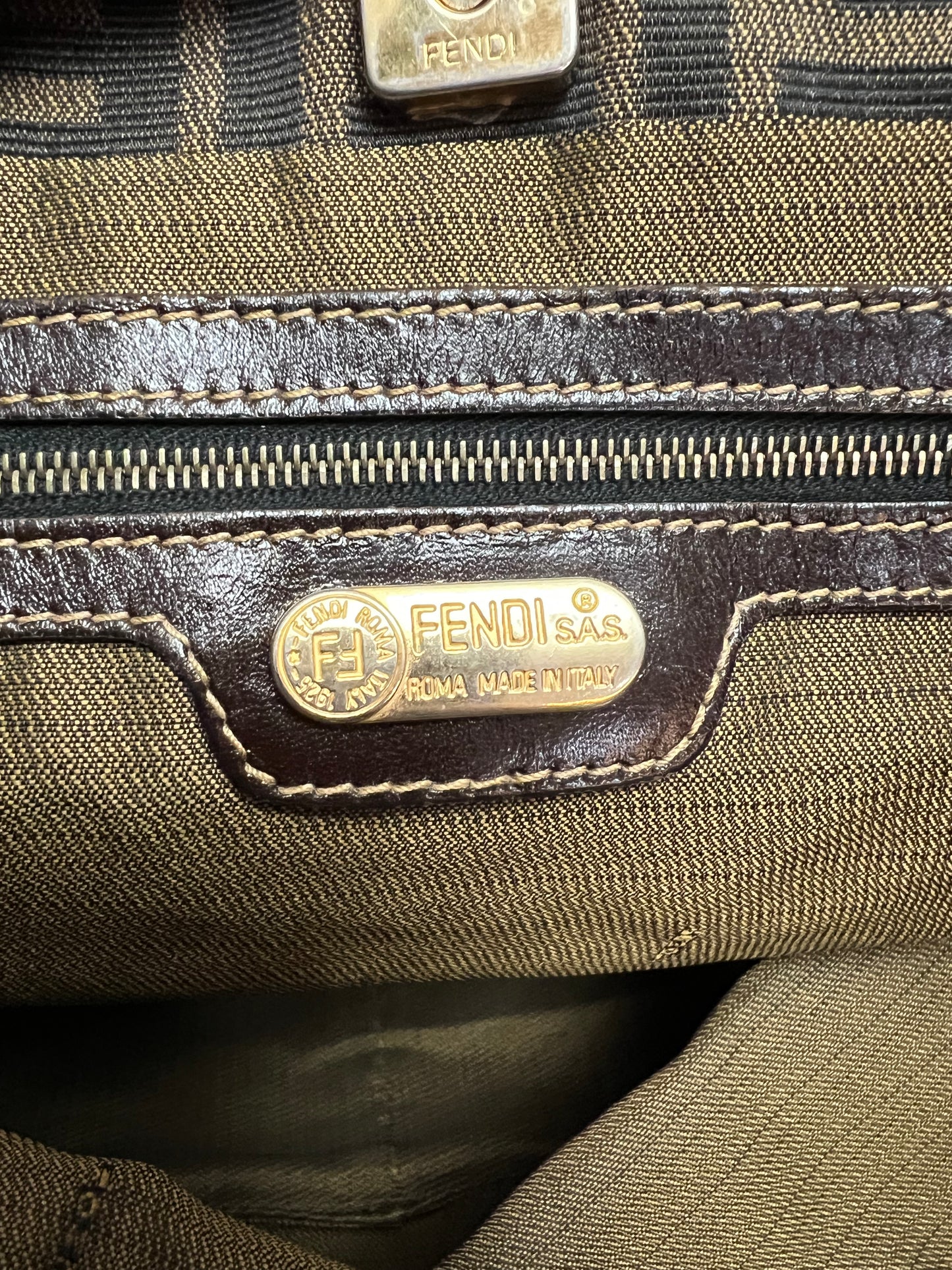 F_E_N_D_I TOTE