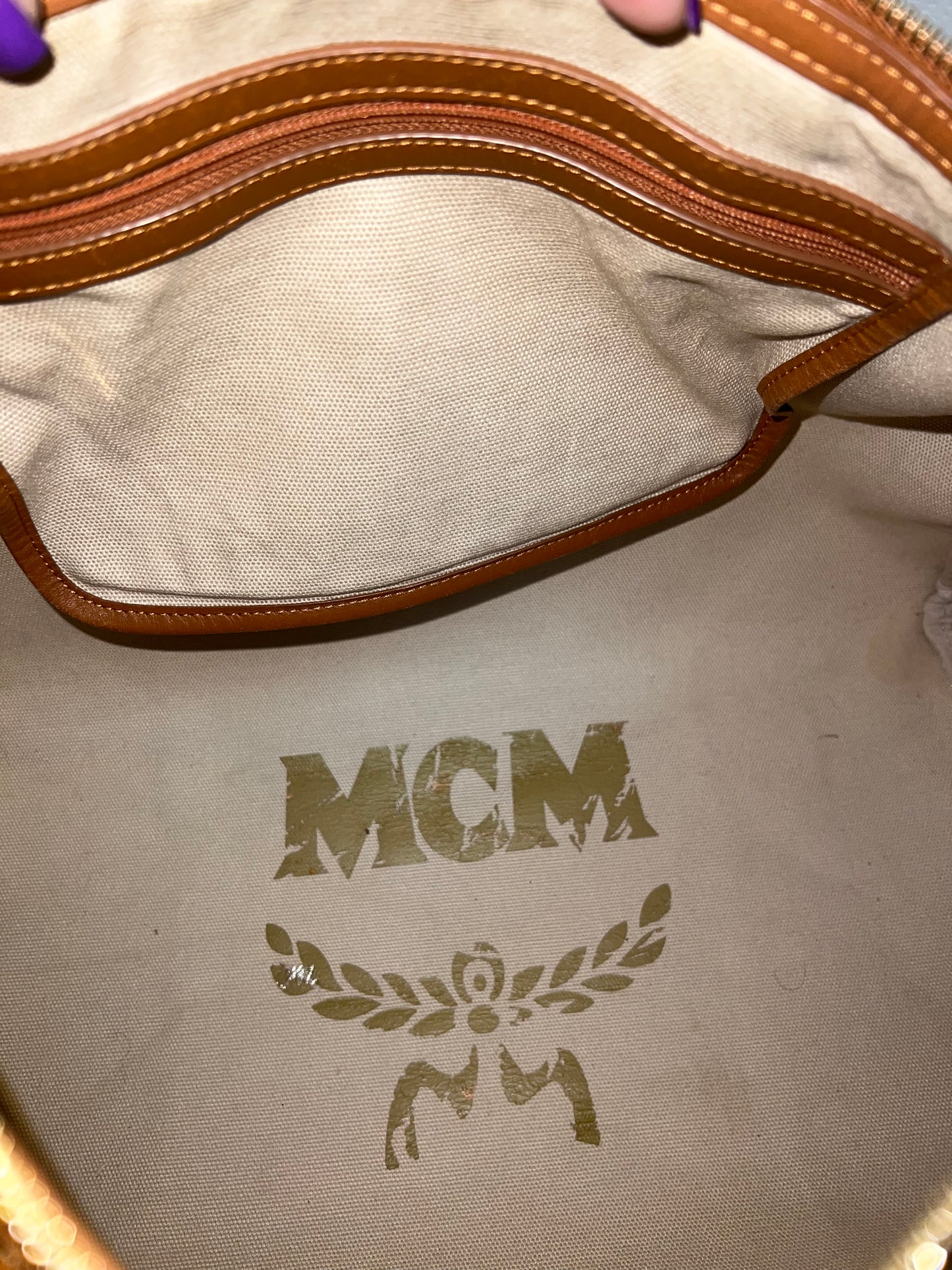 MCM DUFFLE 40 COGNAC
