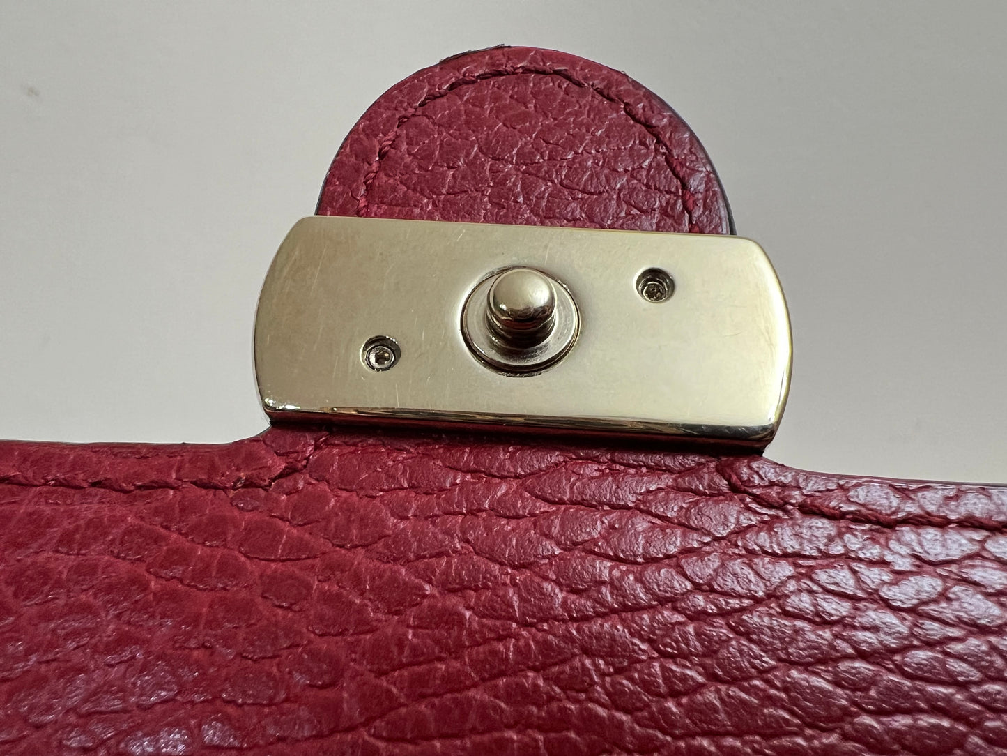 INTERLOCKING WALLET ON CHAIN