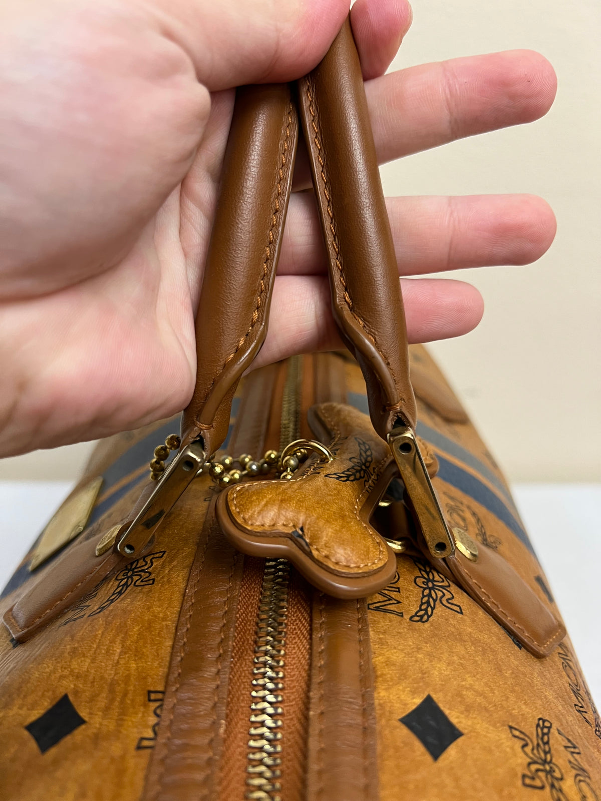 MCM DUFFLE 40 COGNAC