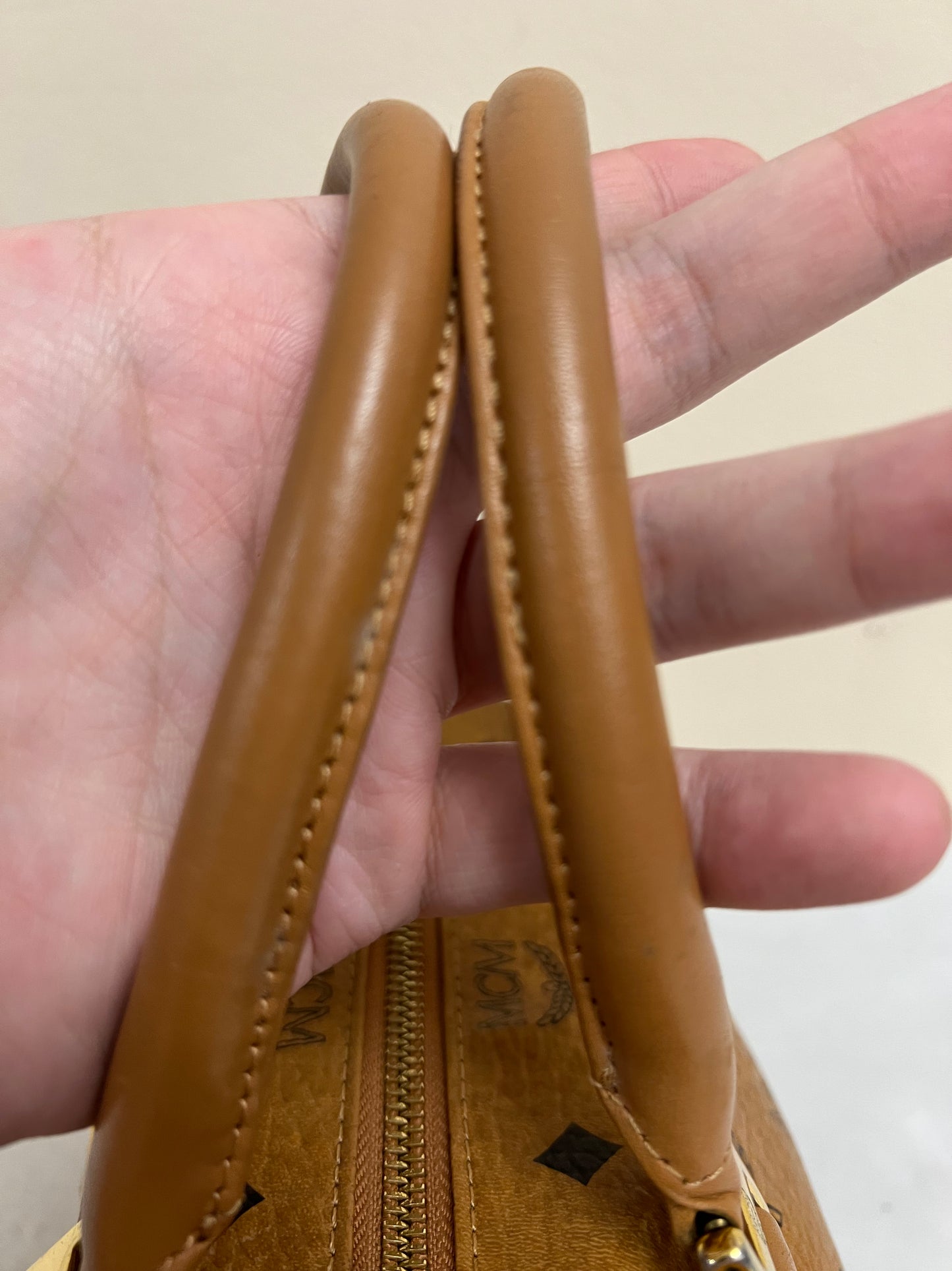 MCM COGNAC BOSTON 20 w/ STRAP