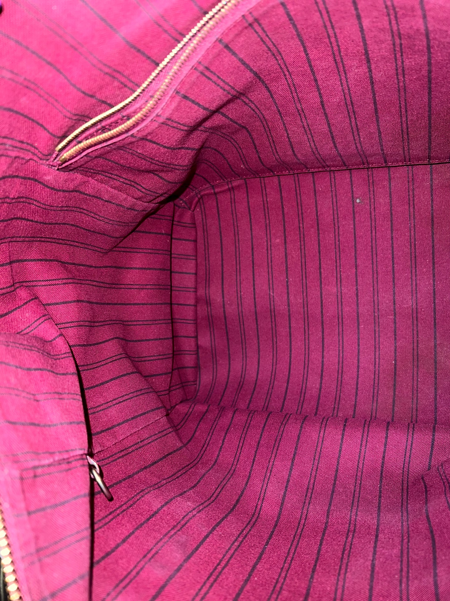 LUMINEUSE EMPRIENTE BURGUNDY