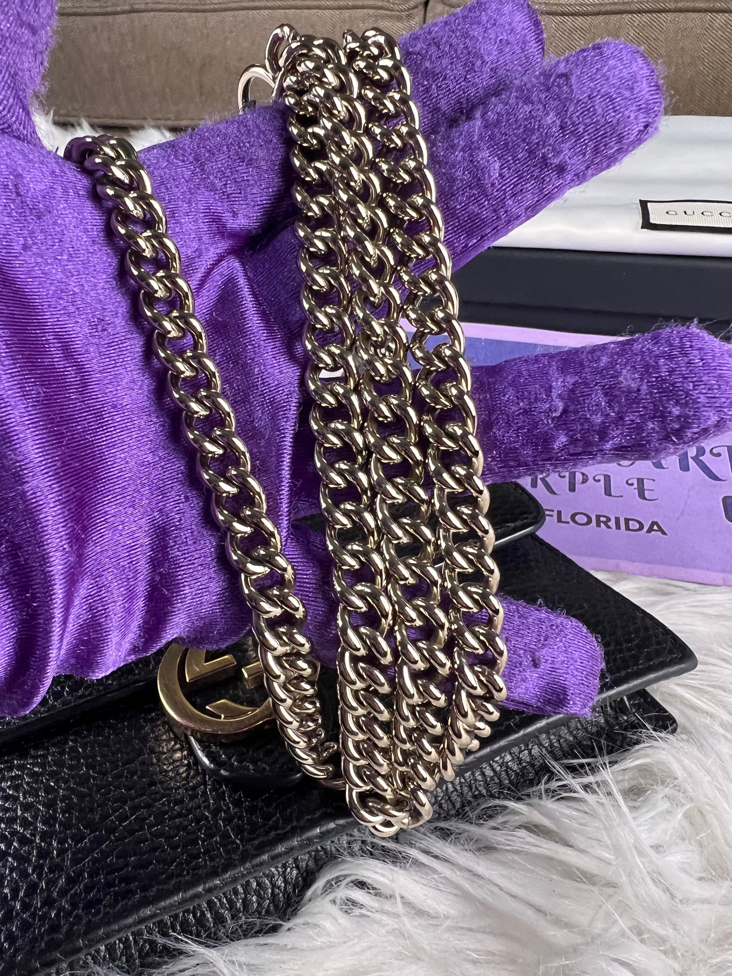 GUCCI INTERLOCKING WALLET ON CHAIN BLACK