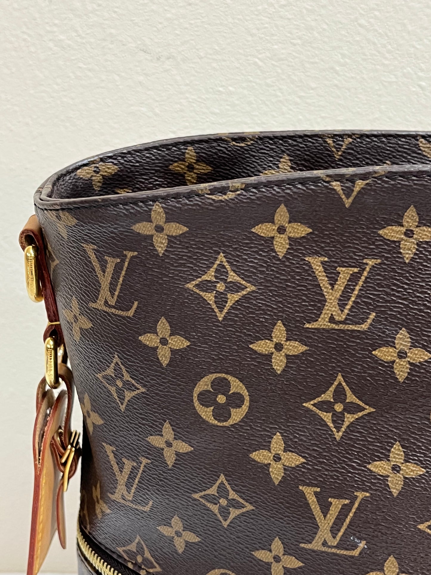 MELIE MONOGRAM