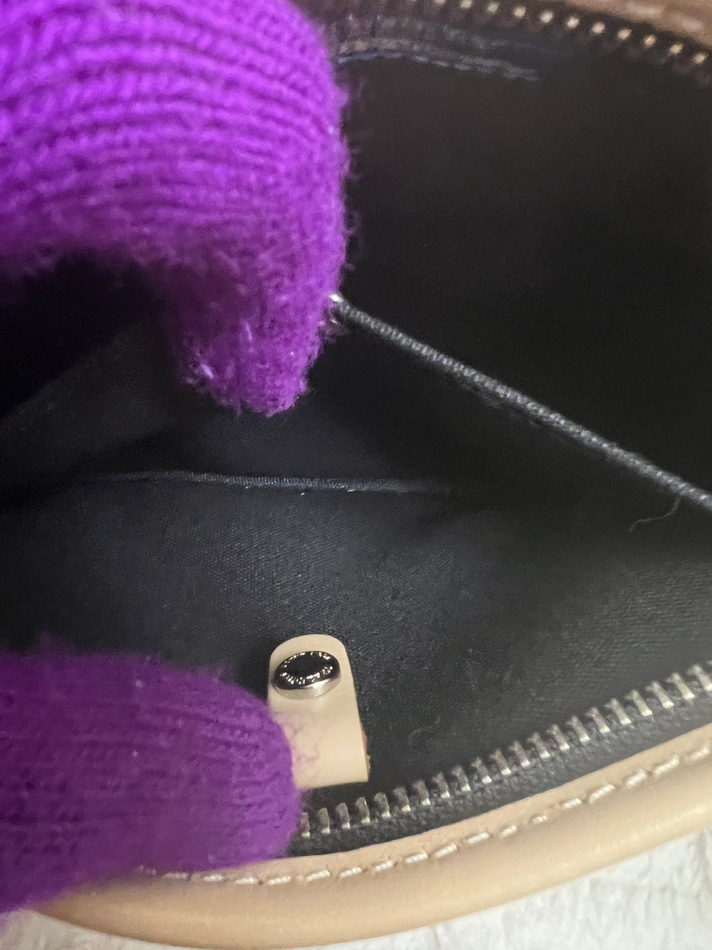 B _ B SHOULDER BAG