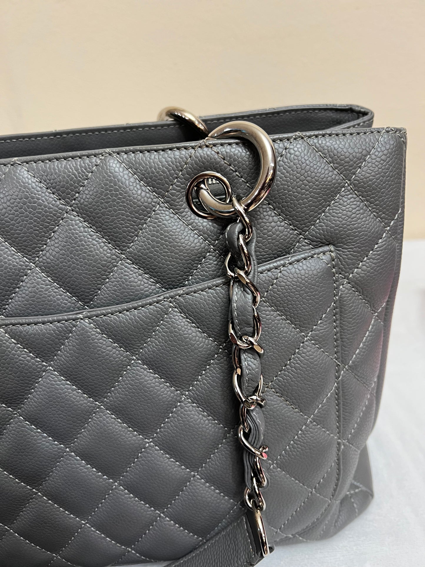 GST GRAY CAVIAR SHW