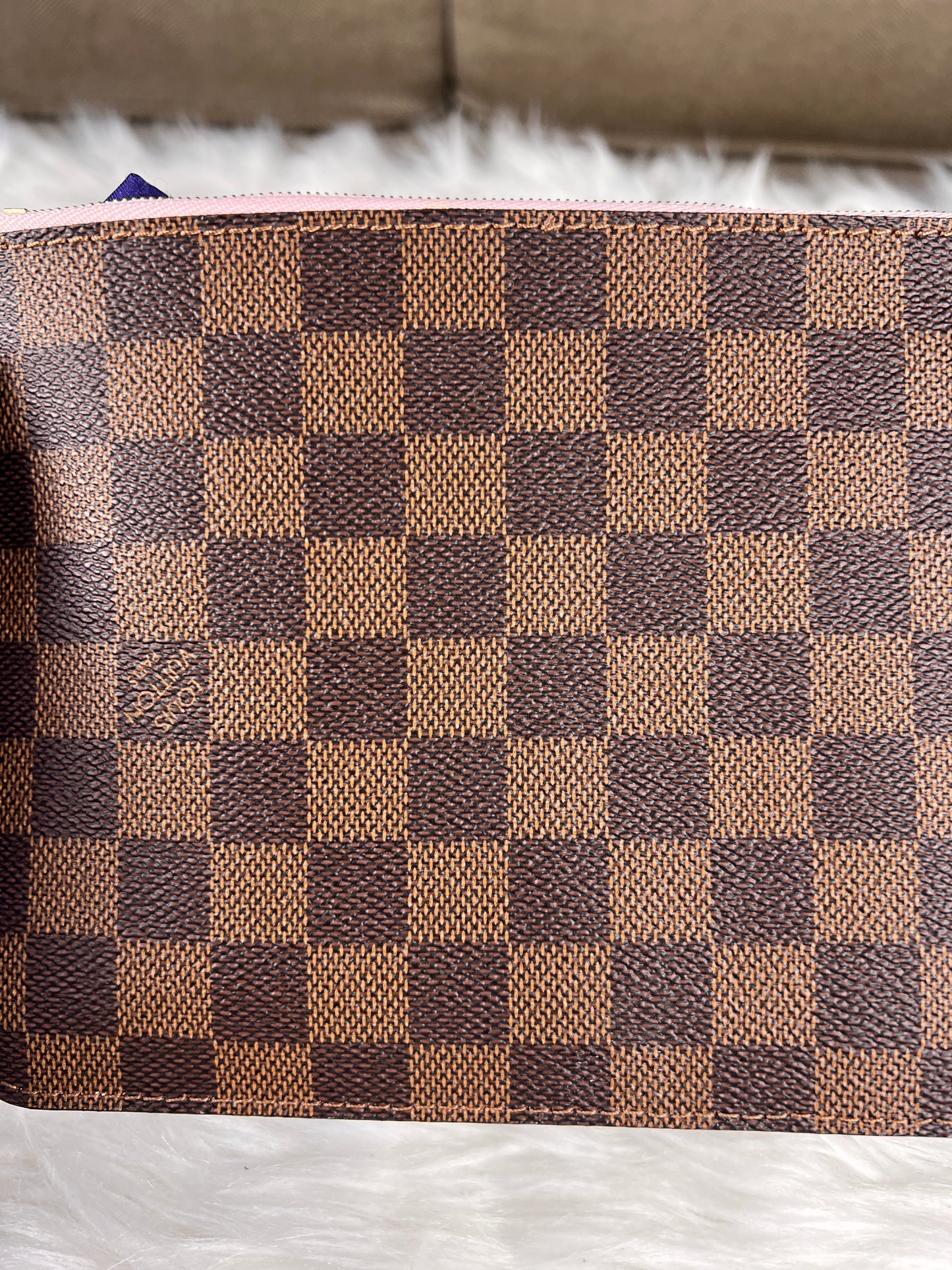 NEVERFULL POCHETTE MM DAMIER / LIGHT PINK INTERIOR