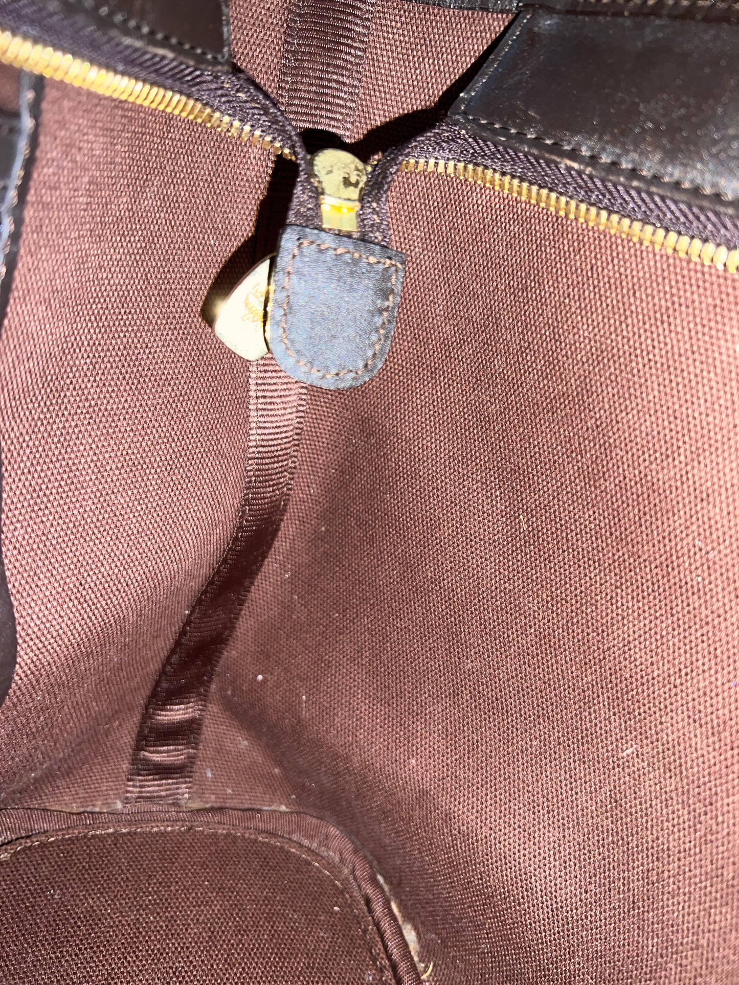 MCM CHOCO TOTE W/ BONE MM