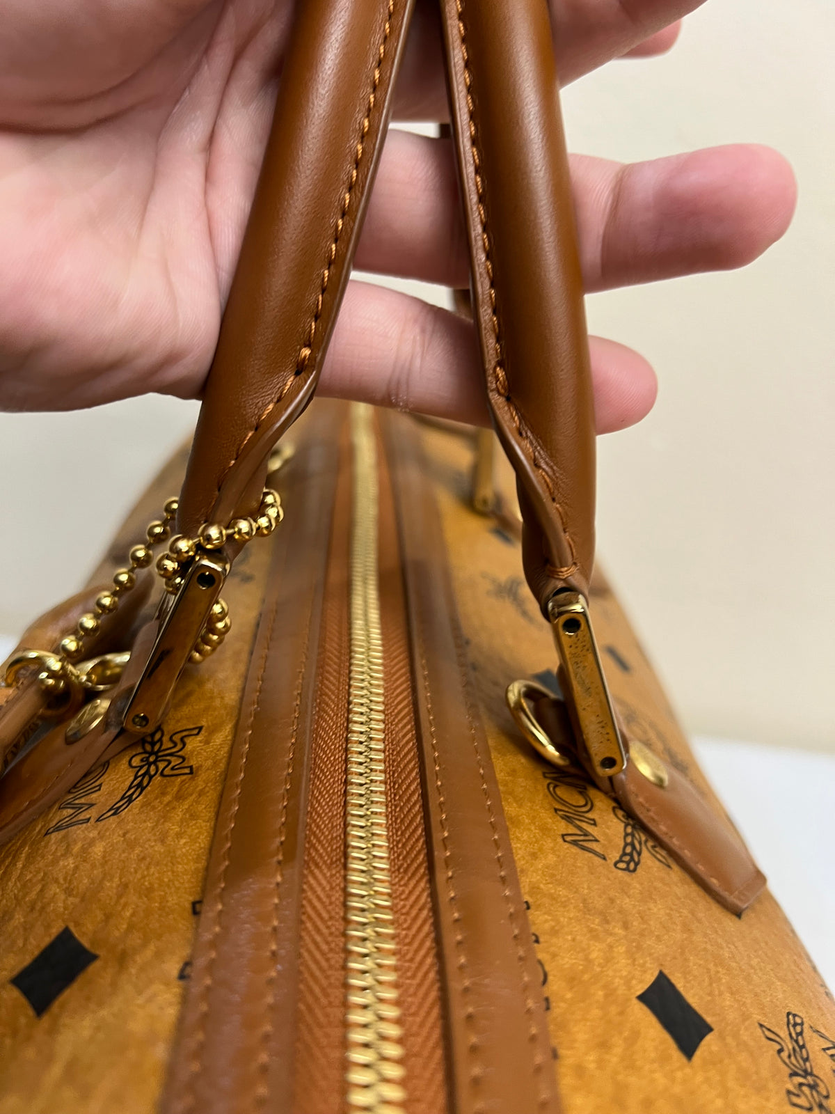 MCM DUFFLE 40 COGNAC