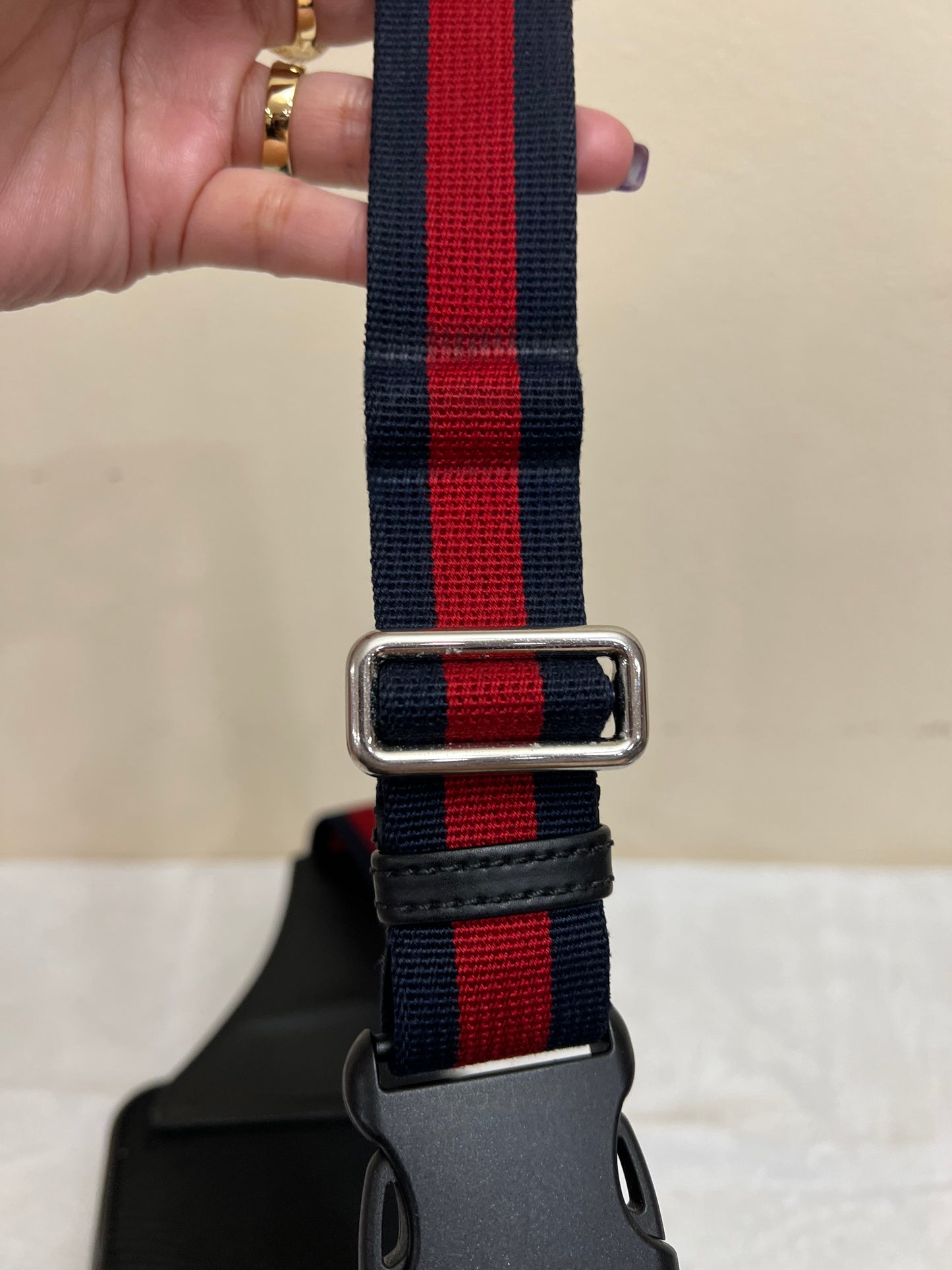 SUPREME BELTBAG