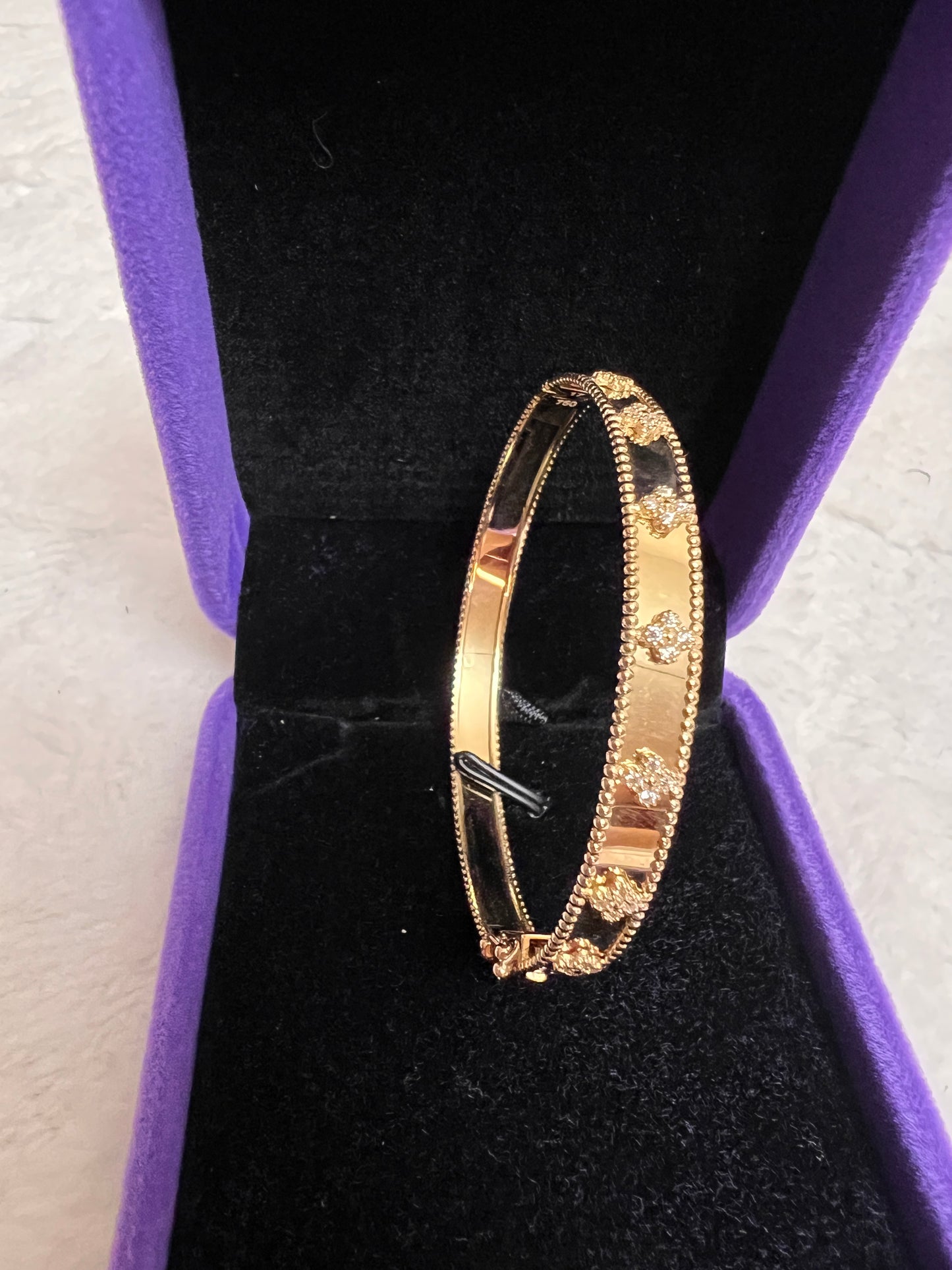 SAUDI GOLD 18K BANGLE