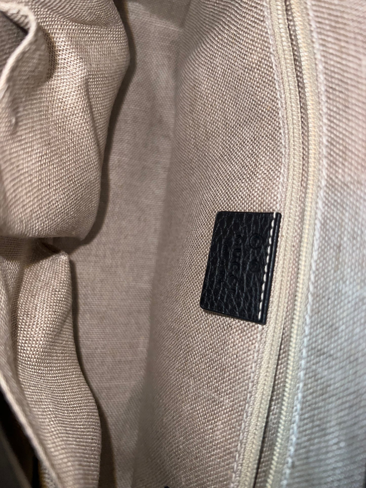 INTERLOCKING BLACK SHW 2
