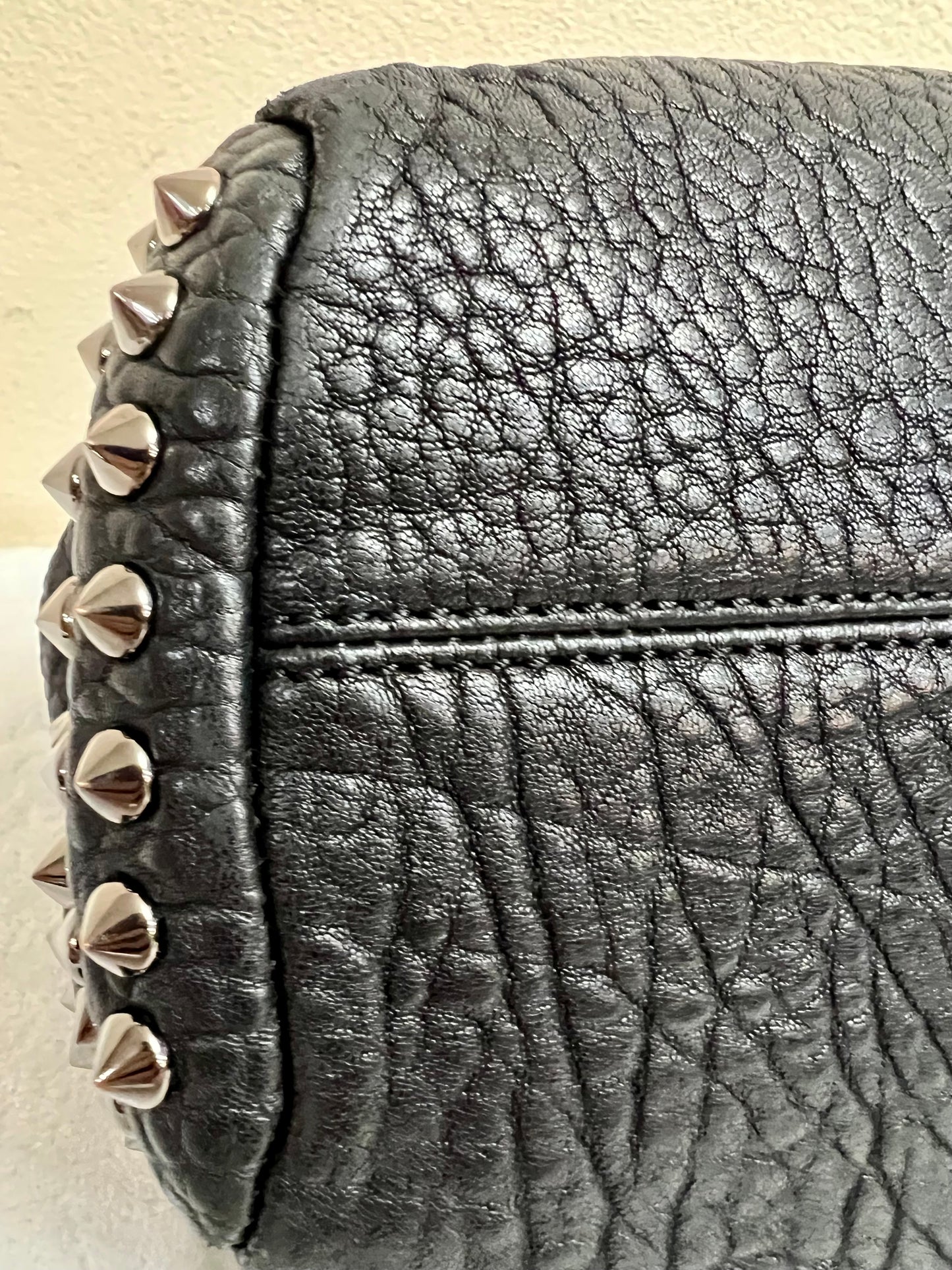 MCM 2WAY STUDS LTD BLACK