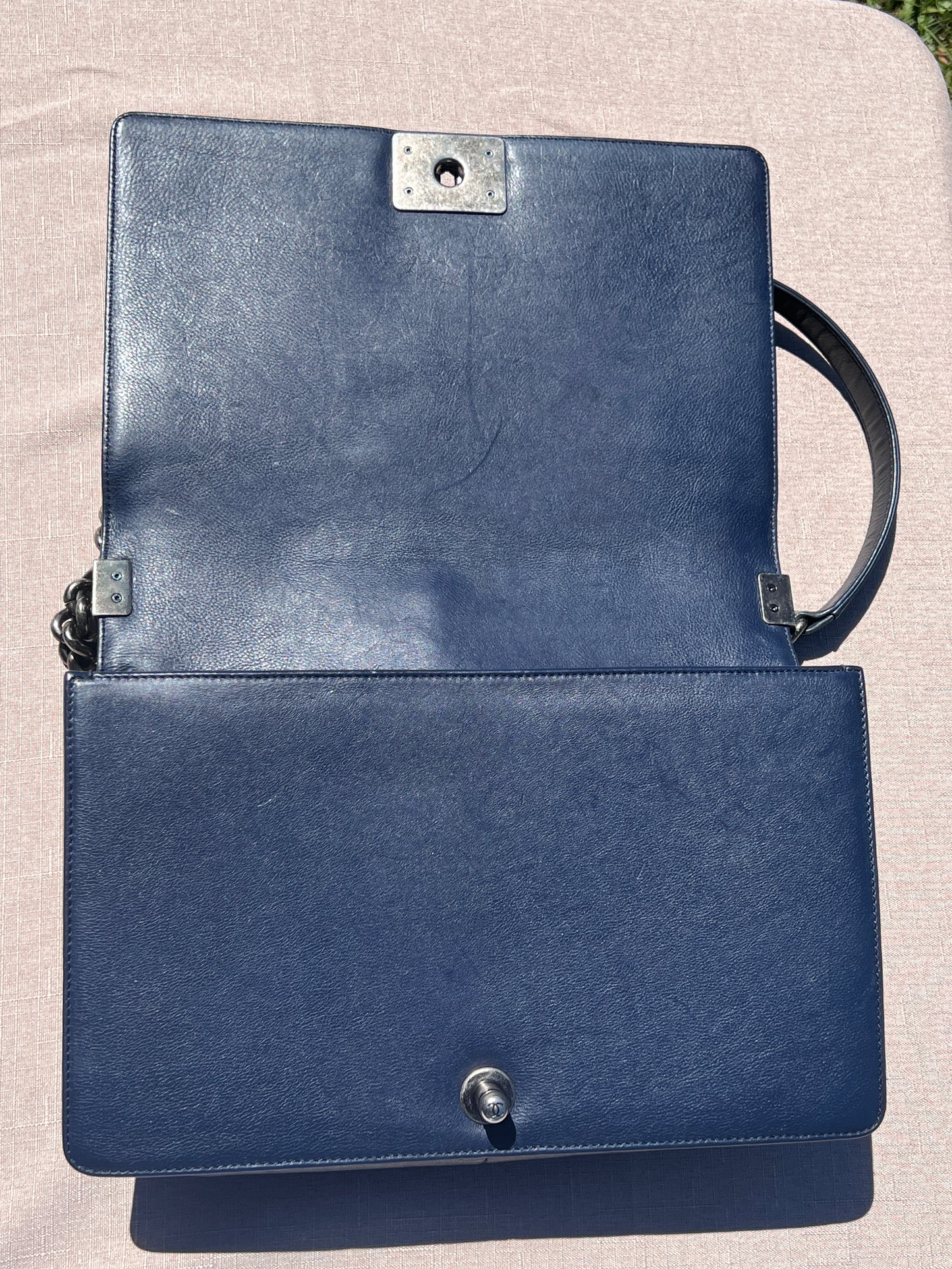 BOY FLAP CALFSKIN MEDIUM NM NAVY