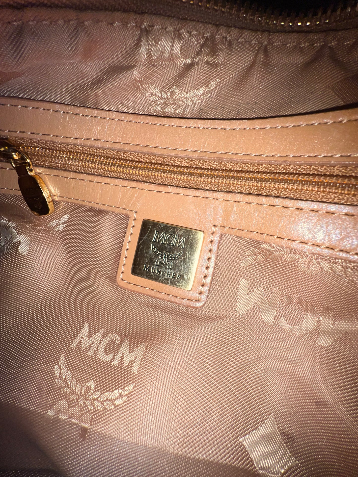 MCM COGNAC BOSTON 20 w/ STRAP