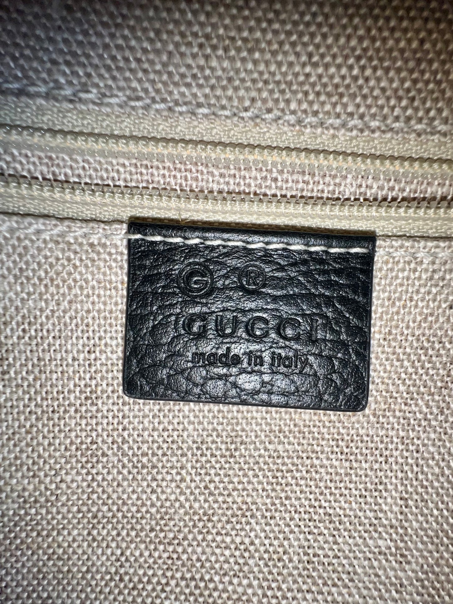 INTERLOCKING BLACK SHW 2