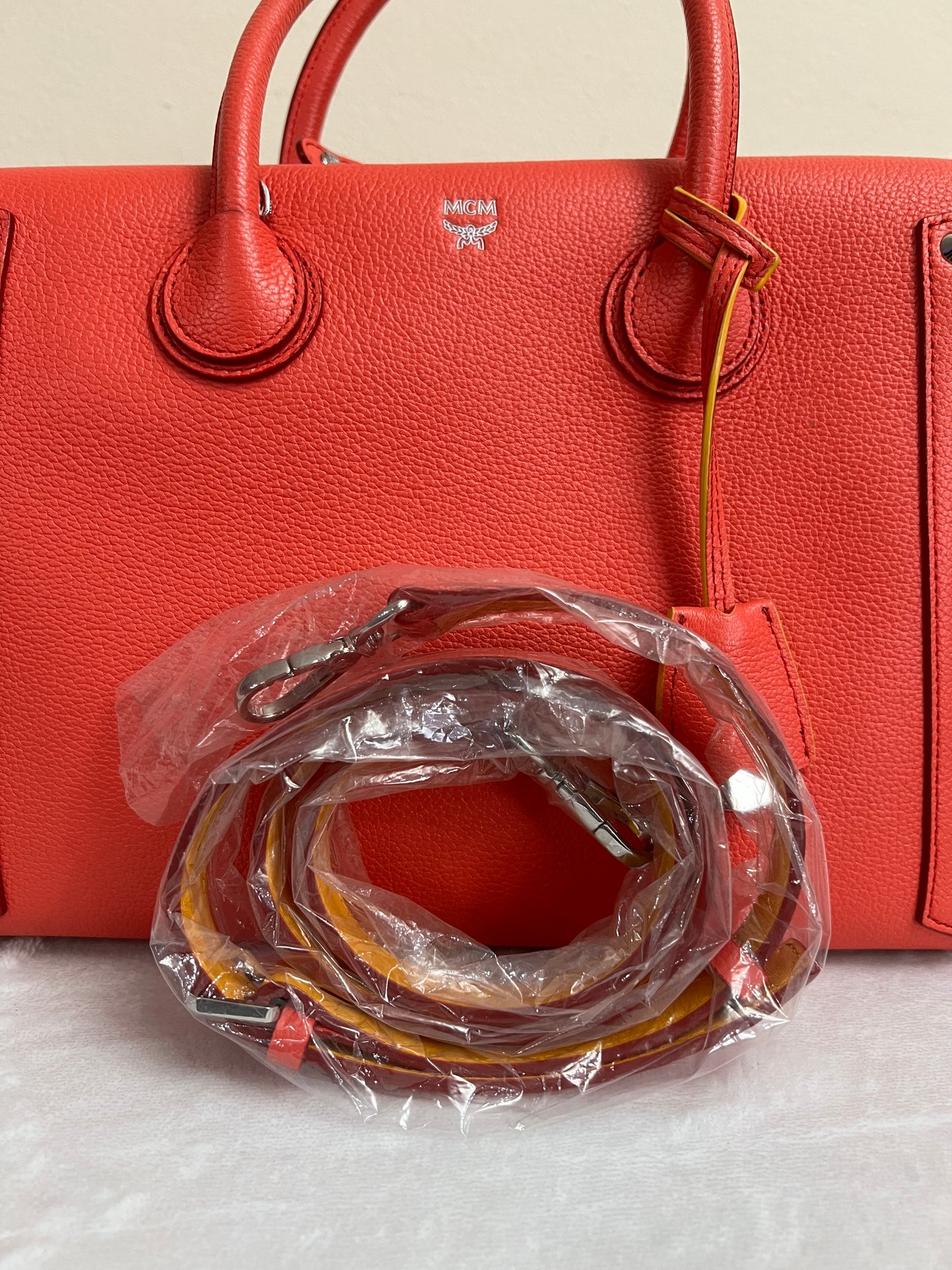 MCM 2WAY ORANGE