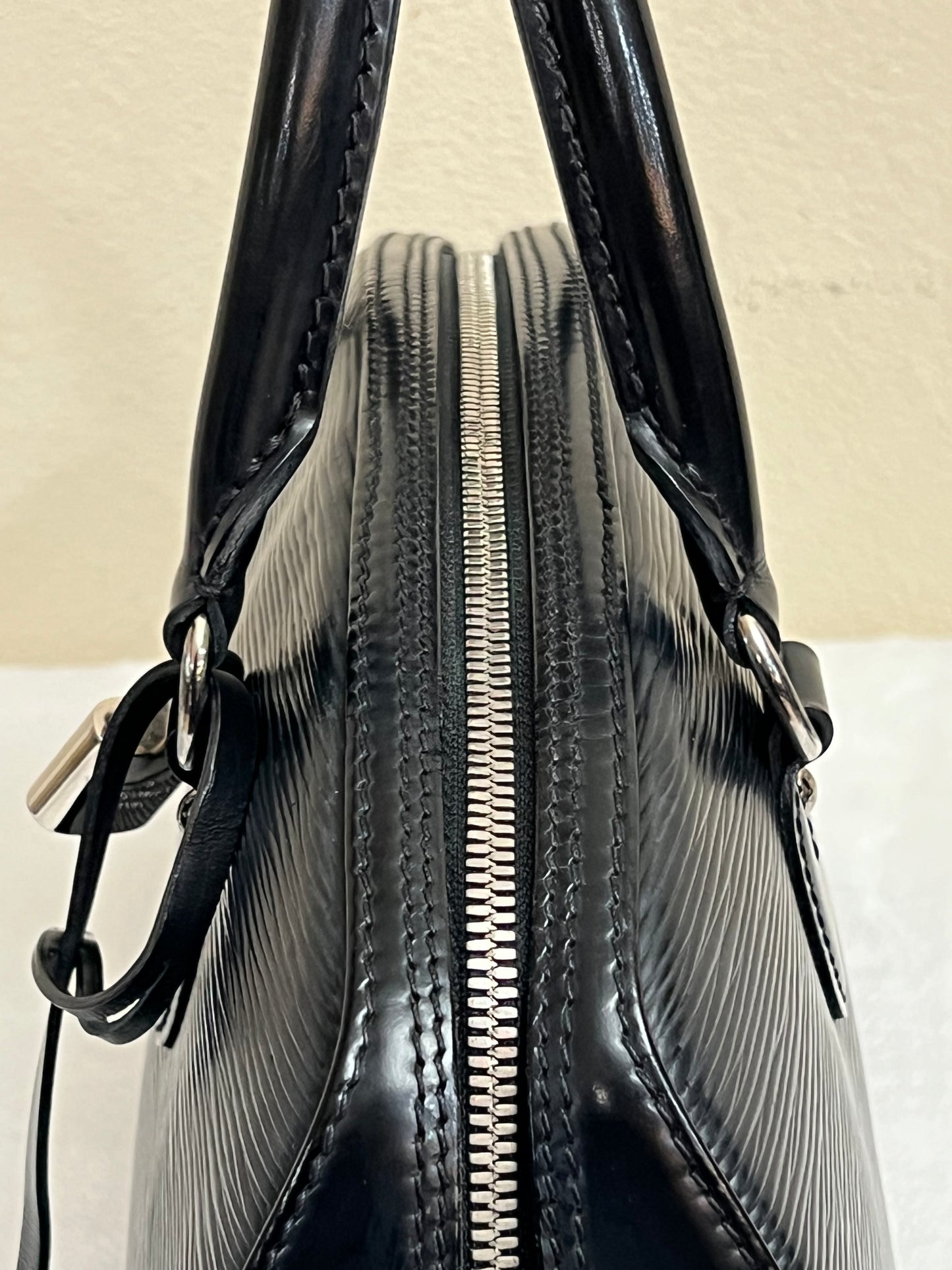 JASMINE EPI BLACK