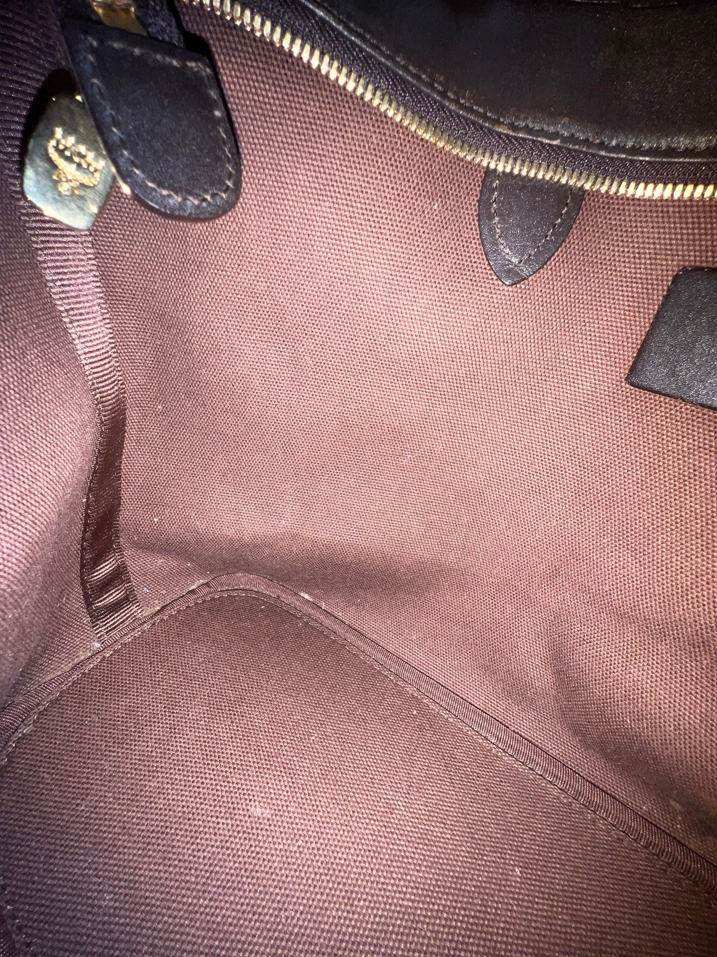 MCM CHOCO TOTE W/ BONE MM
