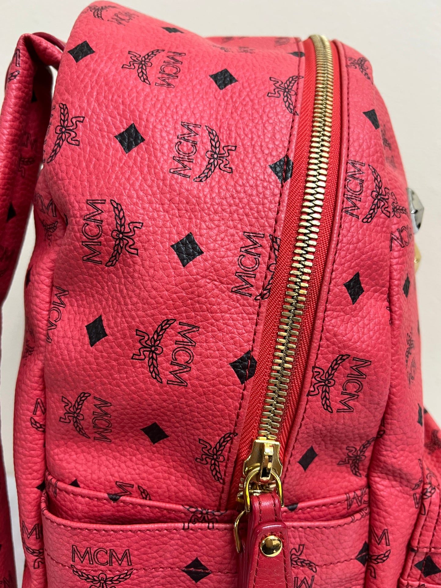 MCM RED BAGPACK LTD