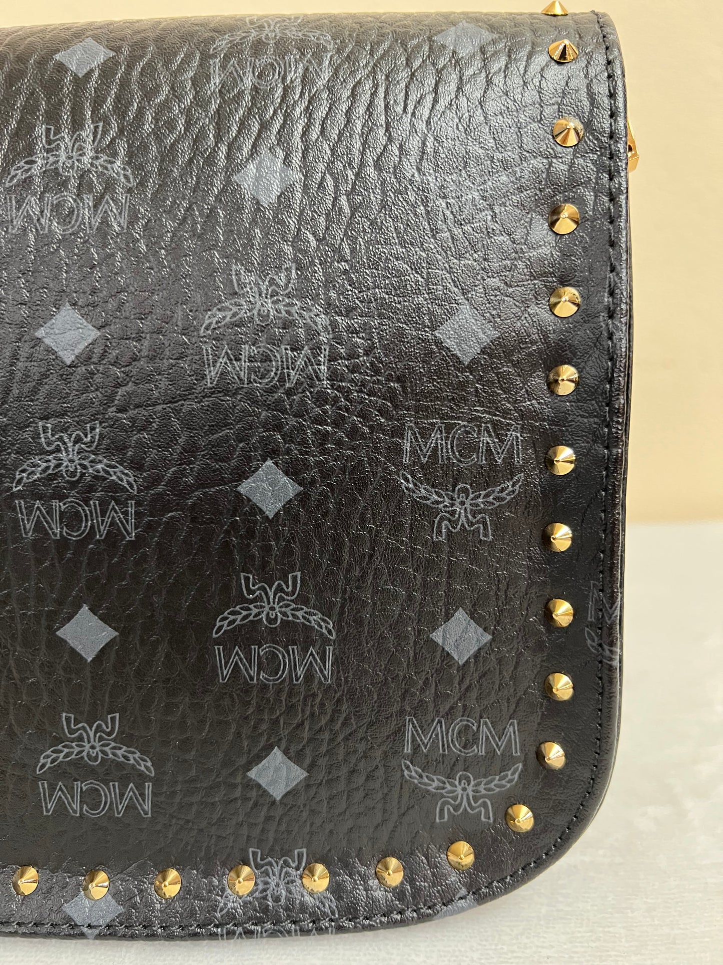 MCM PATRICIA STUDDED BLACK