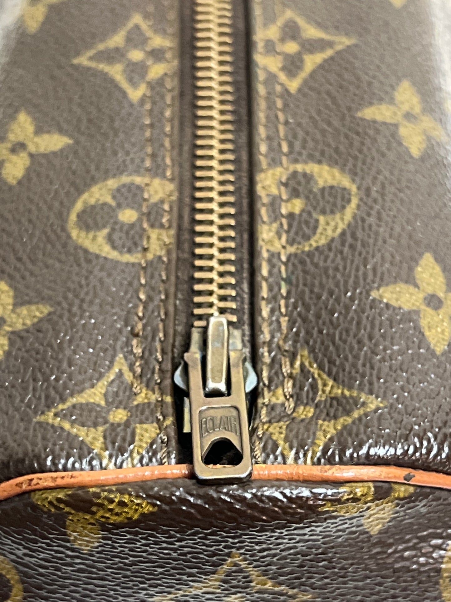 PAPILLION MONOGRAM