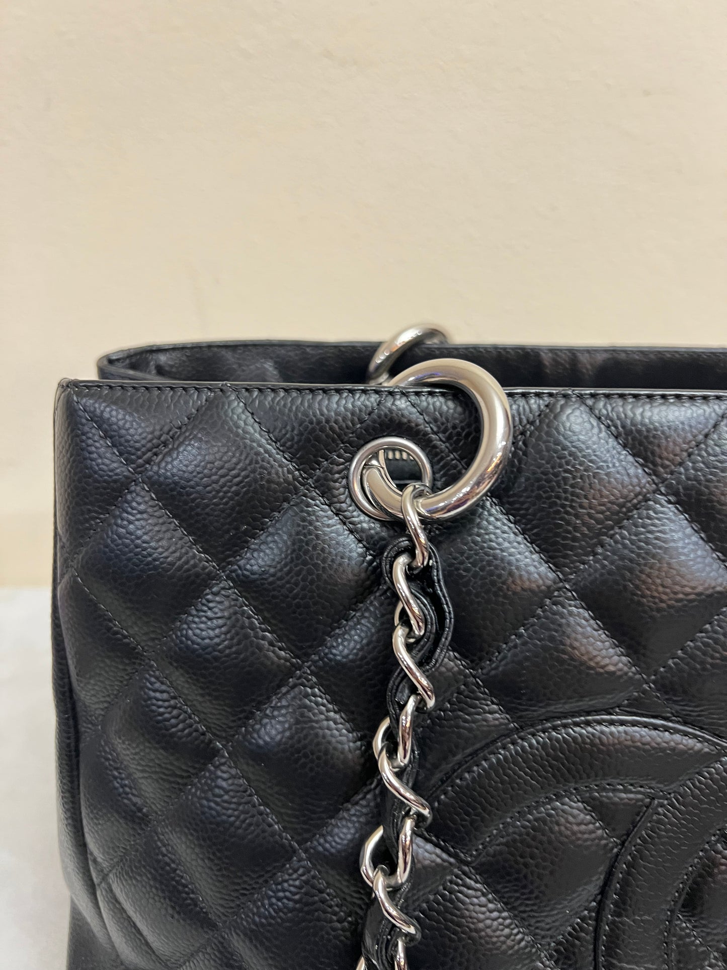 GST CAVIAR BLACK SHW