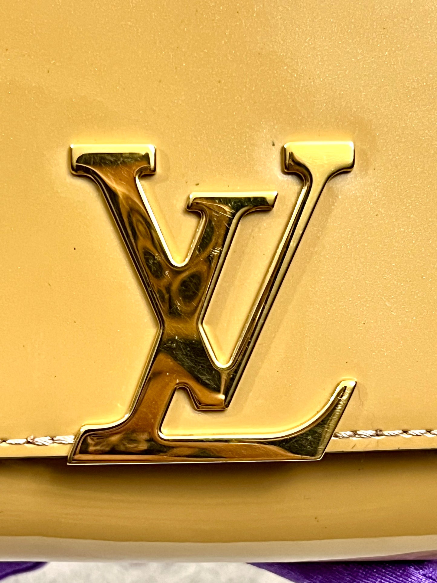 LOUISE CLUTCH VERNIS YELLOW