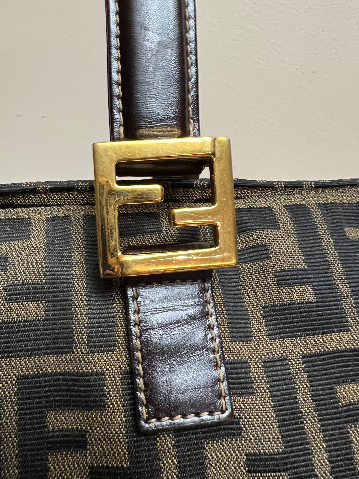 F_E_N_D_I TOTE