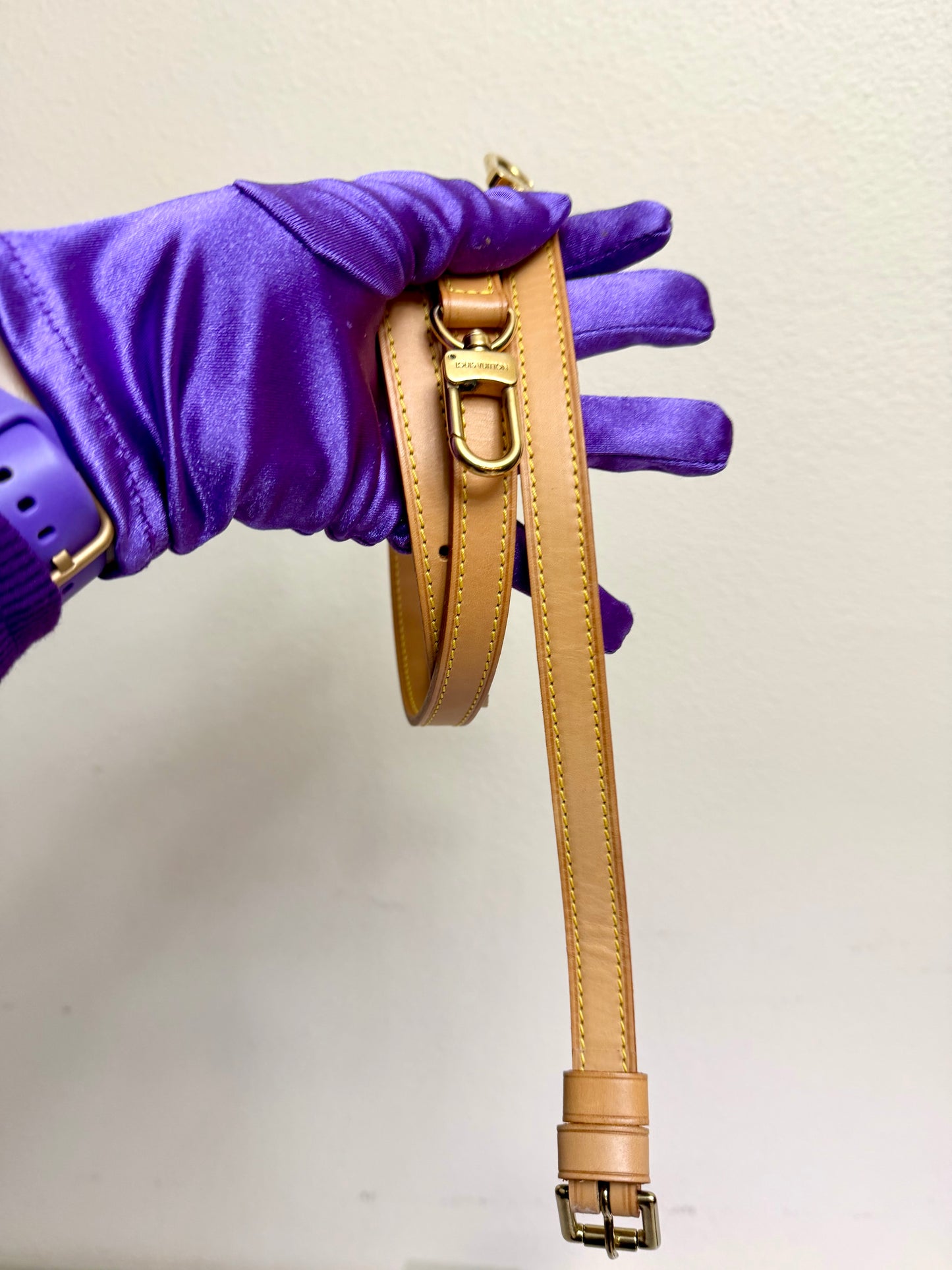 VACHETTA STRAP LOUIS VUITTON