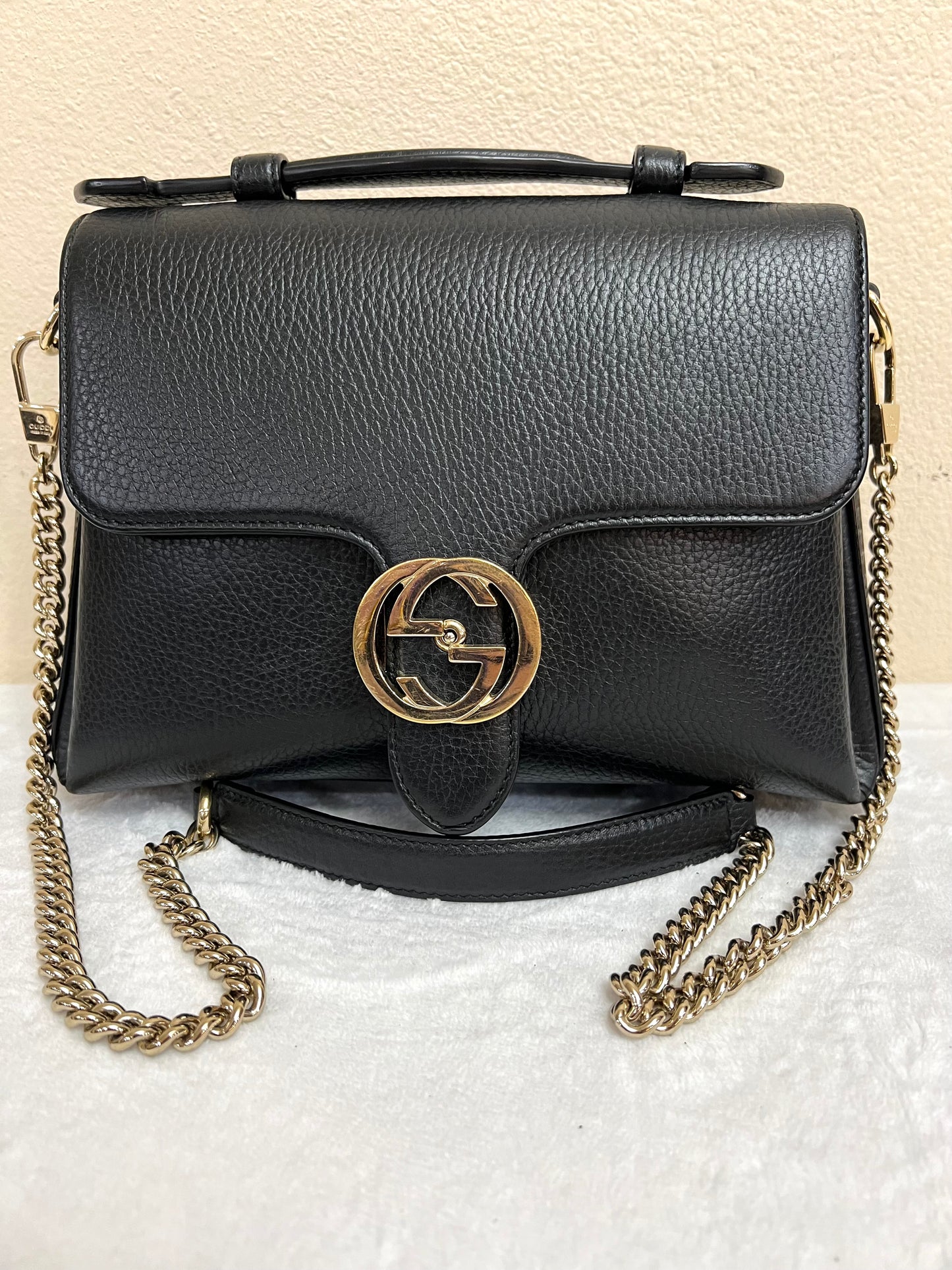 INTERLOCKING TOP HANDLE BLACK