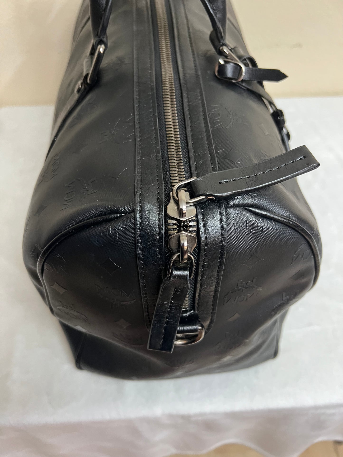 DUFFLE 45 BLACK ON BLACK