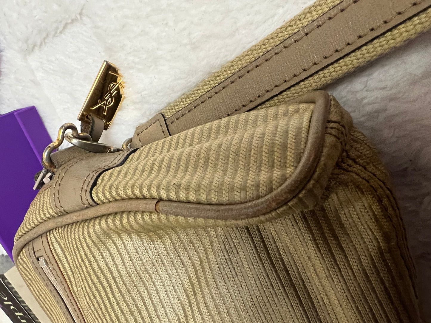 Y _ S _ L WRISTLET