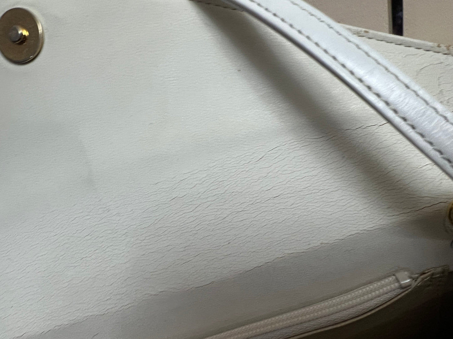 GIVE_NCHY SHOULDER BAG WHITE