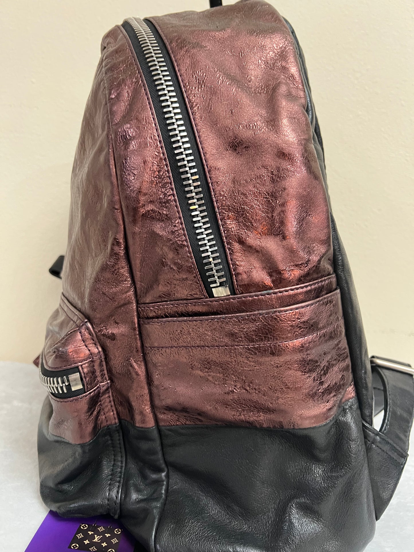 MCM BAGPACK MAROON METALLIC LEATHER