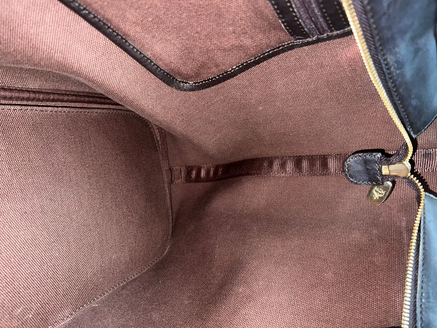 MCM CHOCO W/ BONE BLUE STRPES MM