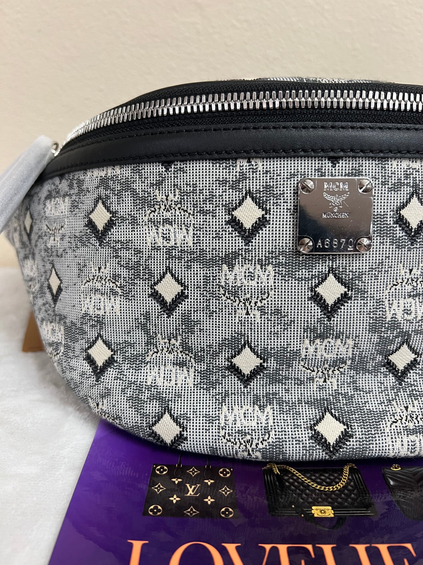 MCM BUMBAG