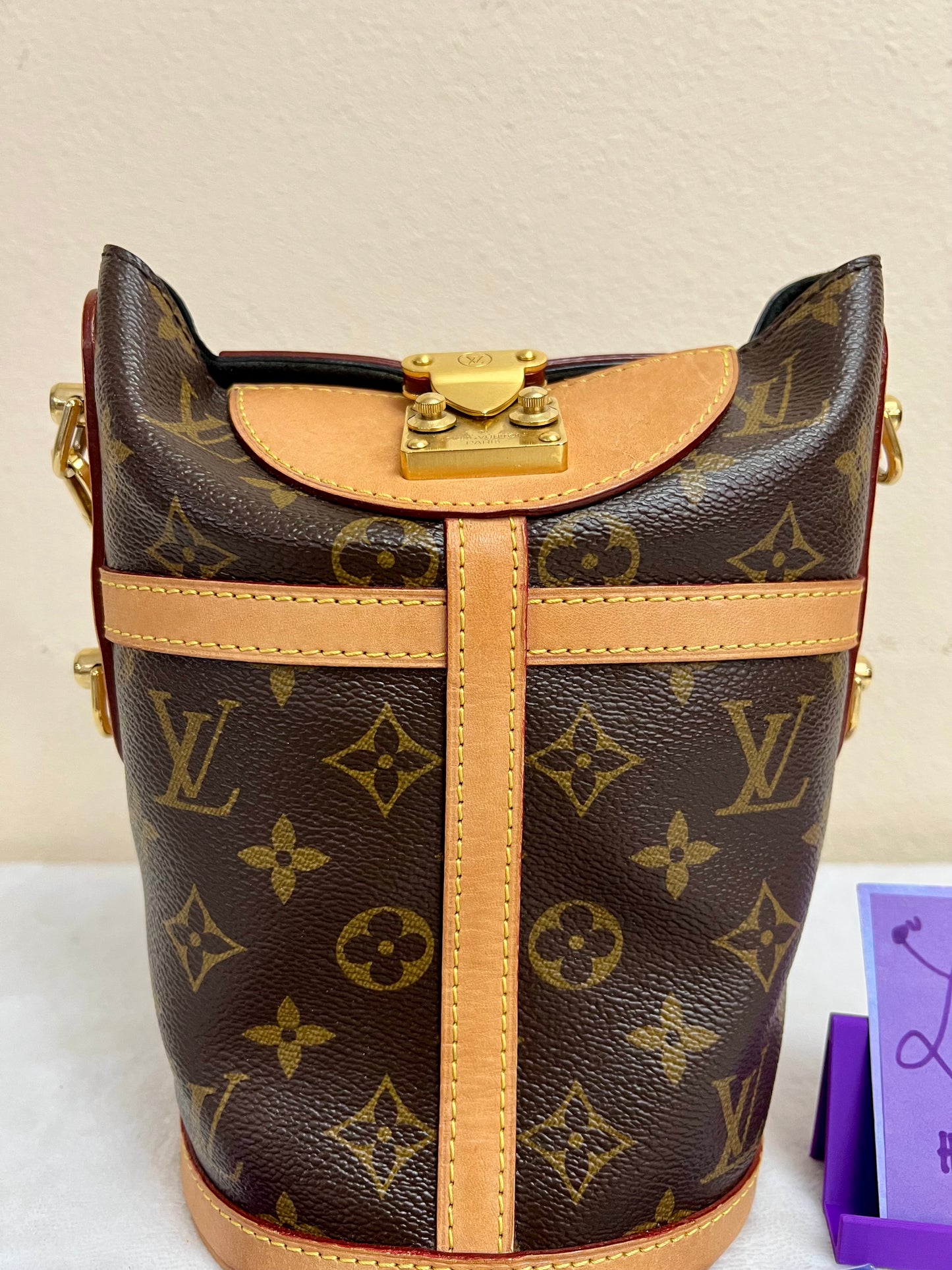 DUFFLE