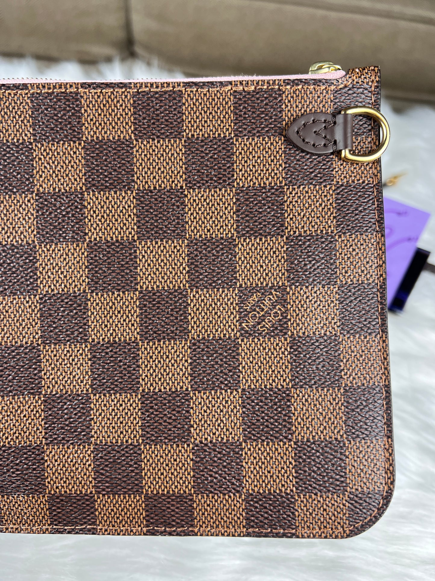 NEVERFULL POCHETTE MM DAMIER / LIGHT PINK INTERIOR