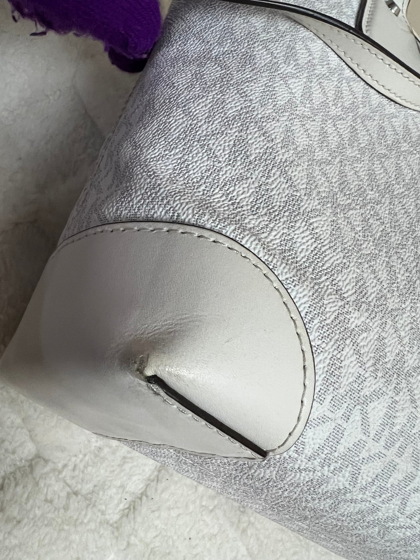 MK TOTE W/POUCH