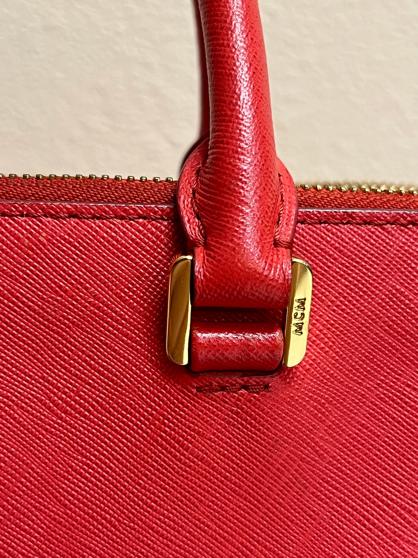 MCM SAFFIANO RED
